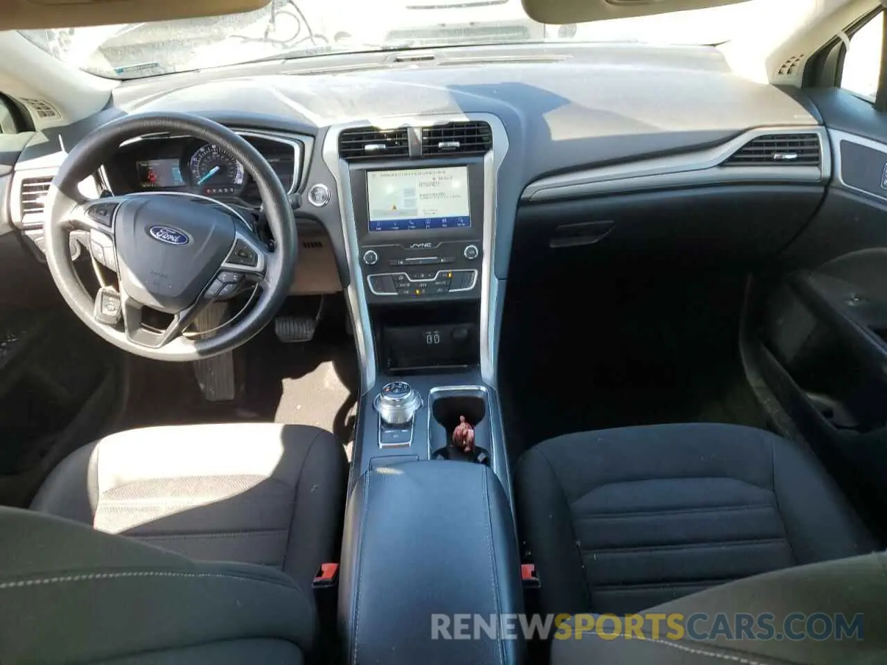 8 Photograph of a damaged car 3FA6P0HD8KR283978 FORD FUSION 2019