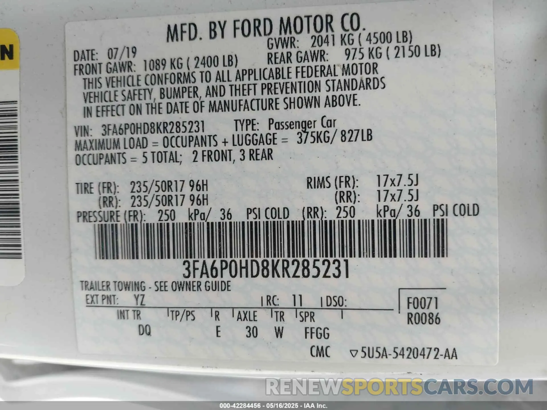 9 Photograph of a damaged car 3FA6P0HD8KR285231 FORD FUSION 2019