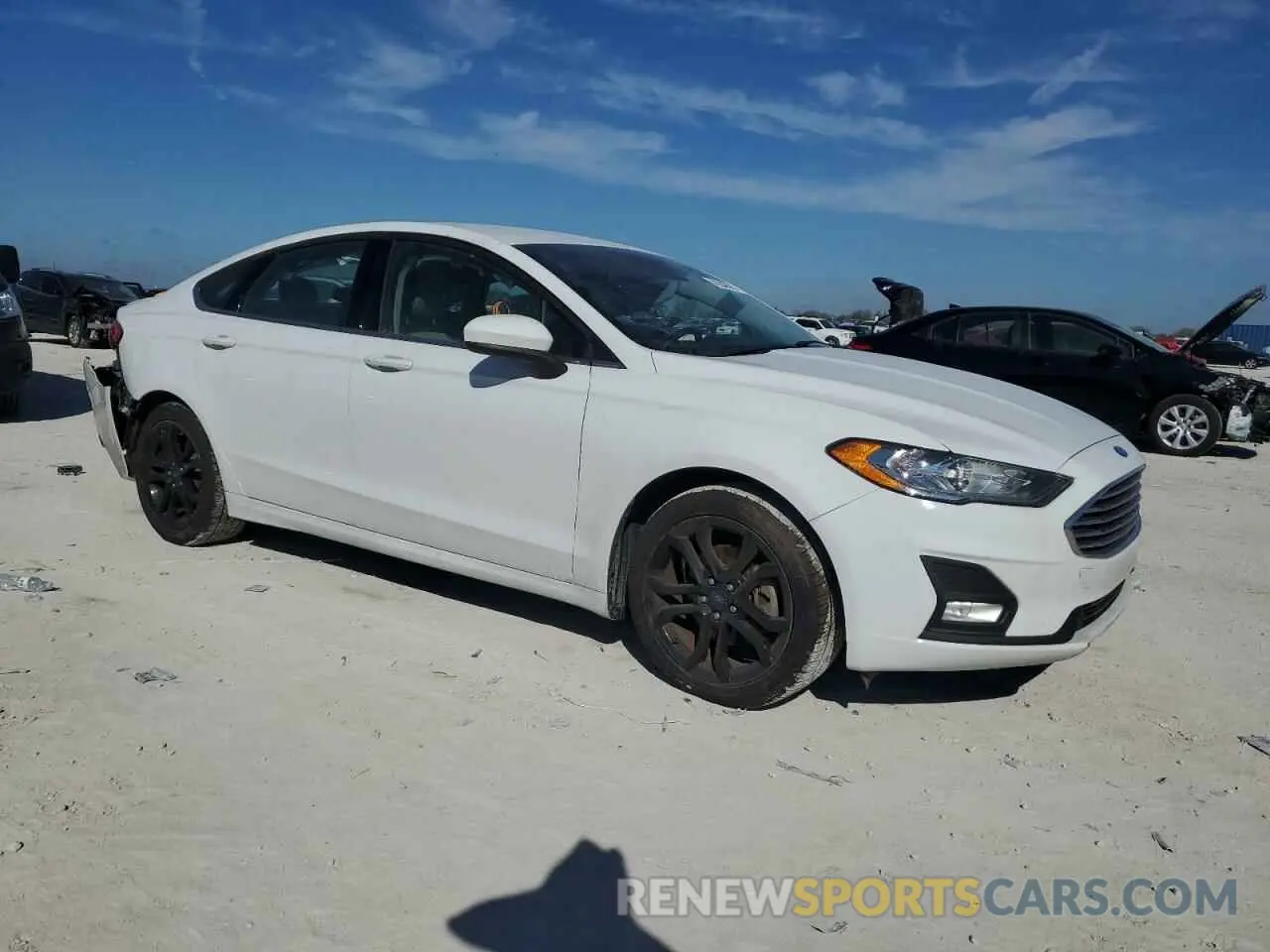 4 Photograph of a damaged car 3FA6P0HD8KR285861 FORD FUSION 2019