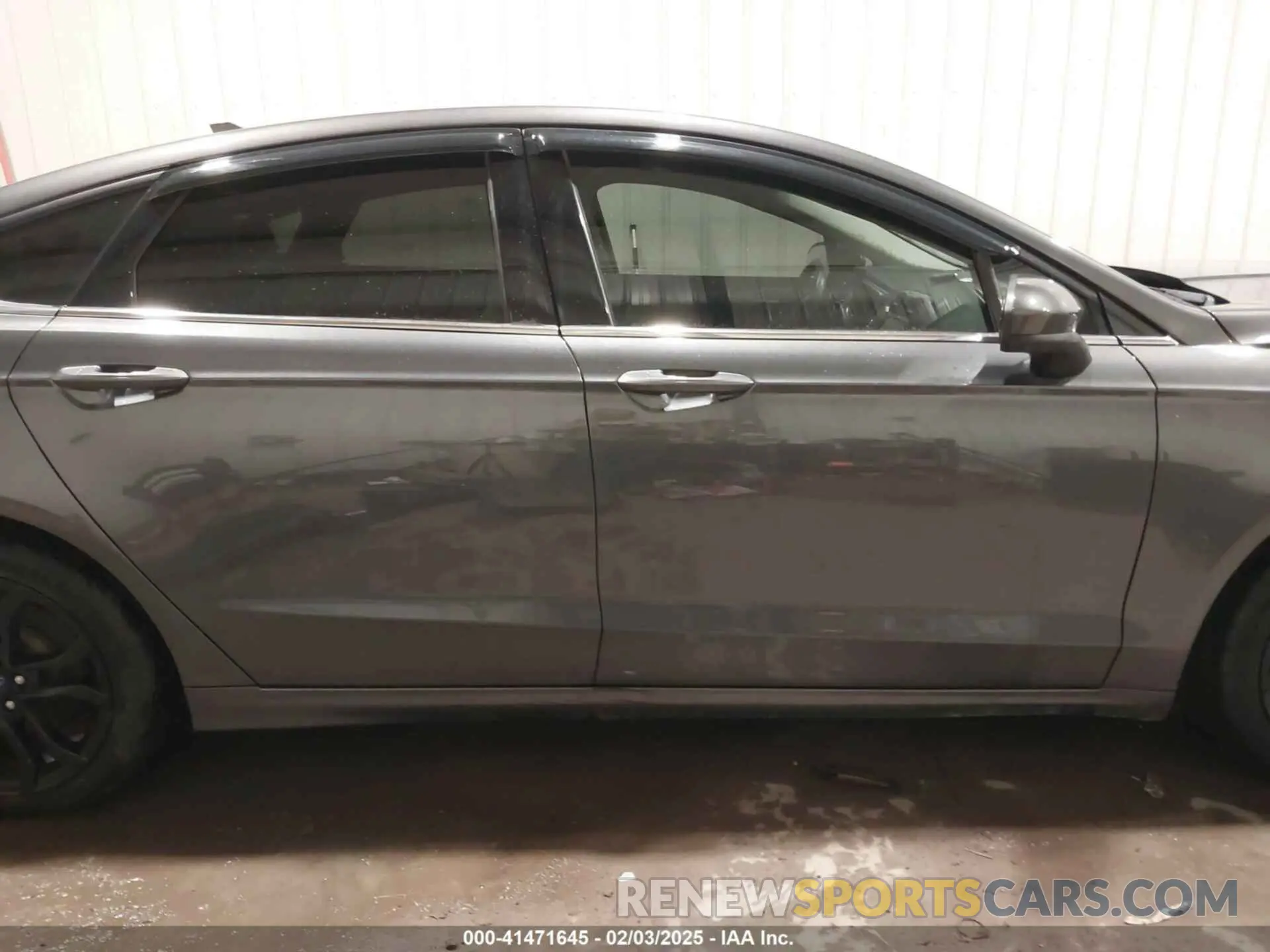 13 Photograph of a damaged car 3FA6P0HD9KR103813 FORD FUSION 2019