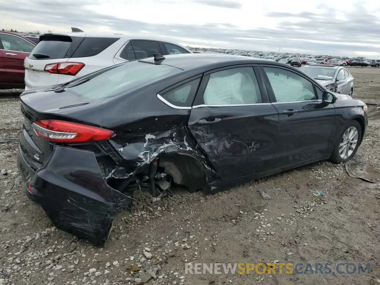 3 Photograph of a damaged car 3FA6P0HD9KR142918 FORD FUSION 2019