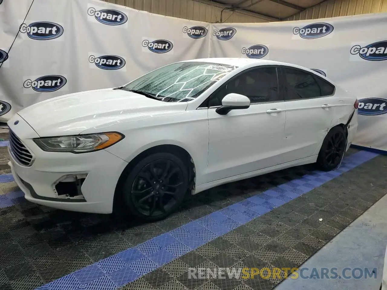 1 Photograph of a damaged car 3FA6P0HD9KR160433 FORD FUSION 2019
