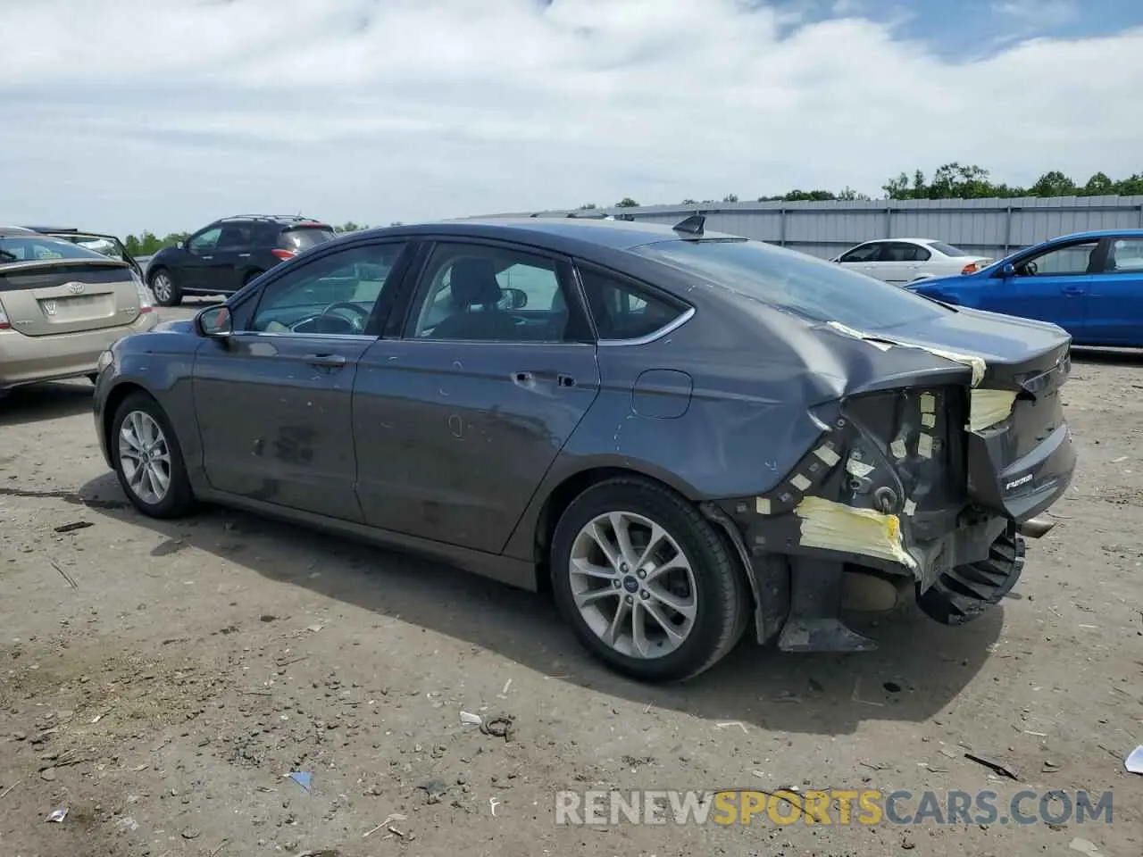 2 Photograph of a damaged car 3FA6P0HD9KR163106 FORD FUSION 2019