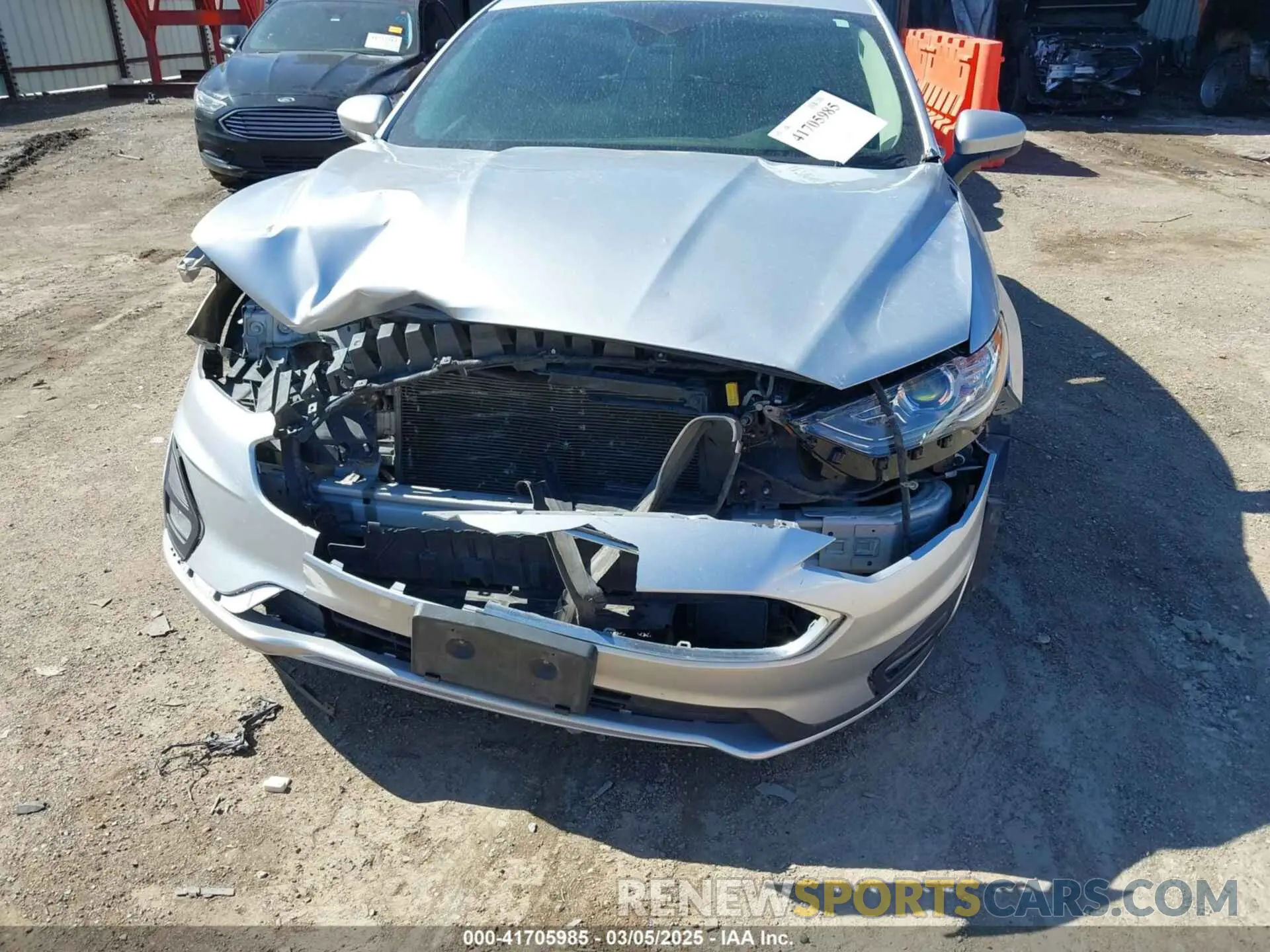6 Photograph of a damaged car 3FA6P0HD9KR172372 FORD FUSION 2019