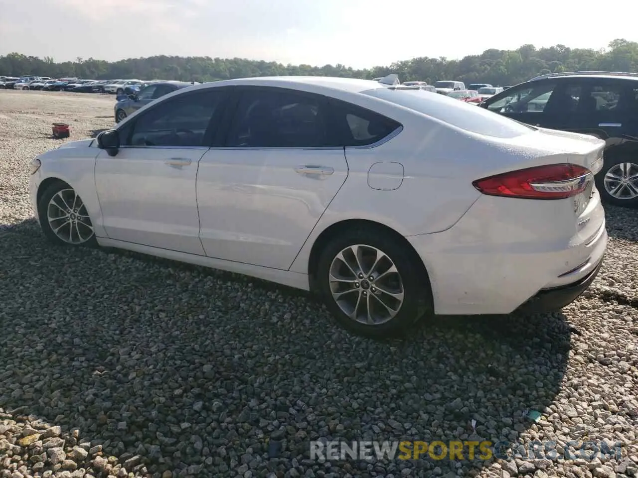 2 Photograph of a damaged car 3FA6P0HD9KR192914 FORD FUSION 2019