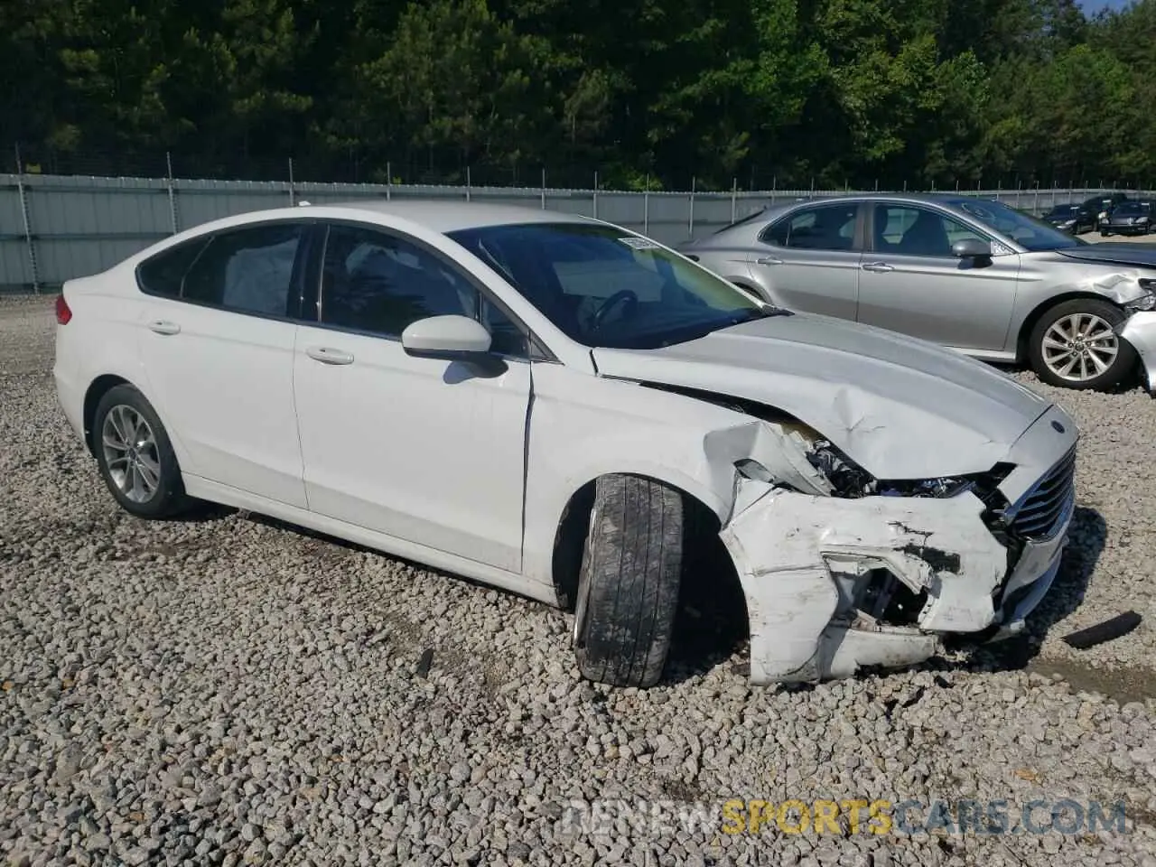 4 Photograph of a damaged car 3FA6P0HD9KR192914 FORD FUSION 2019