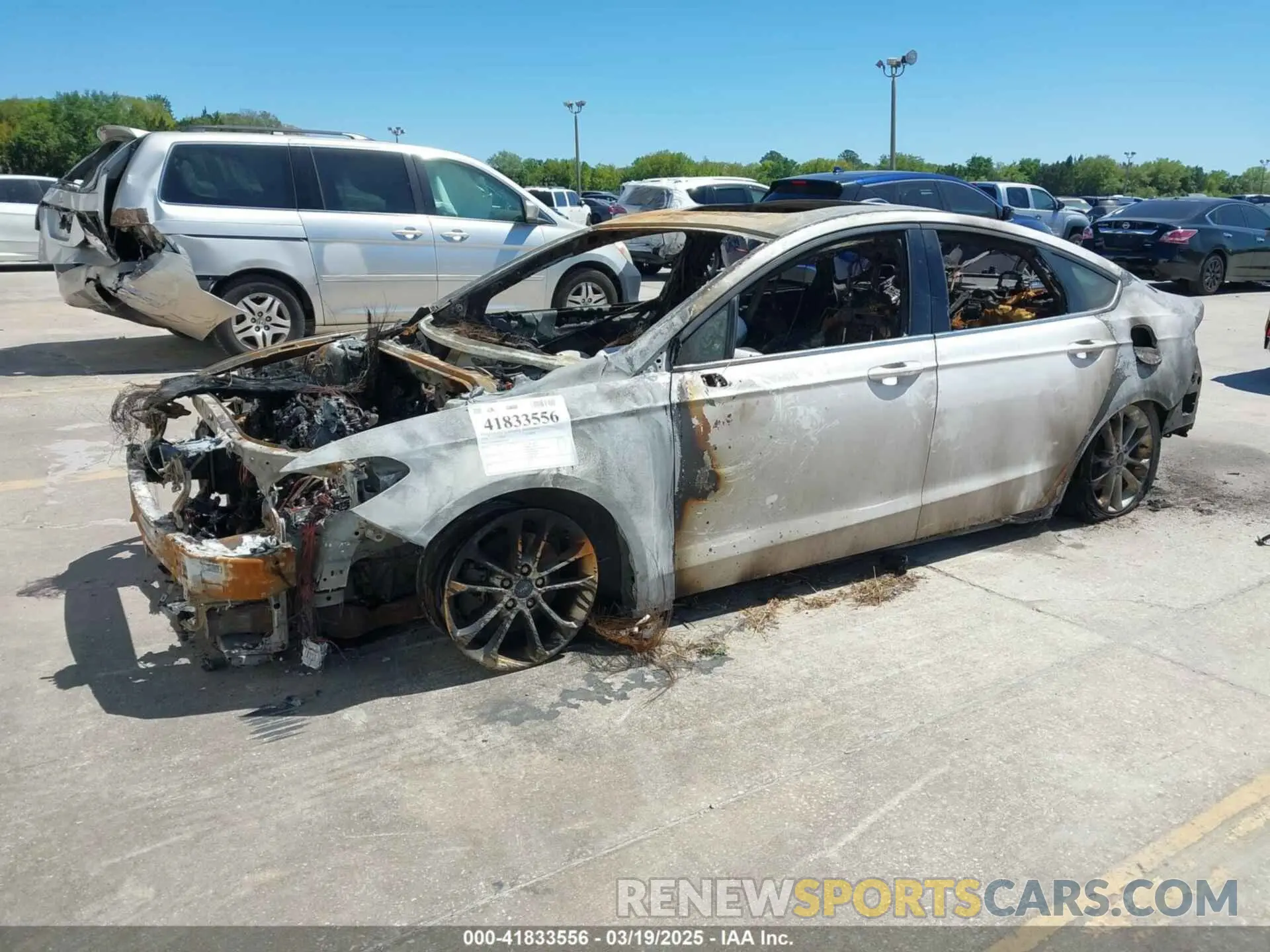 2 Photograph of a damaged car 3FA6P0HD9KR193819 FORD FUSION 2019