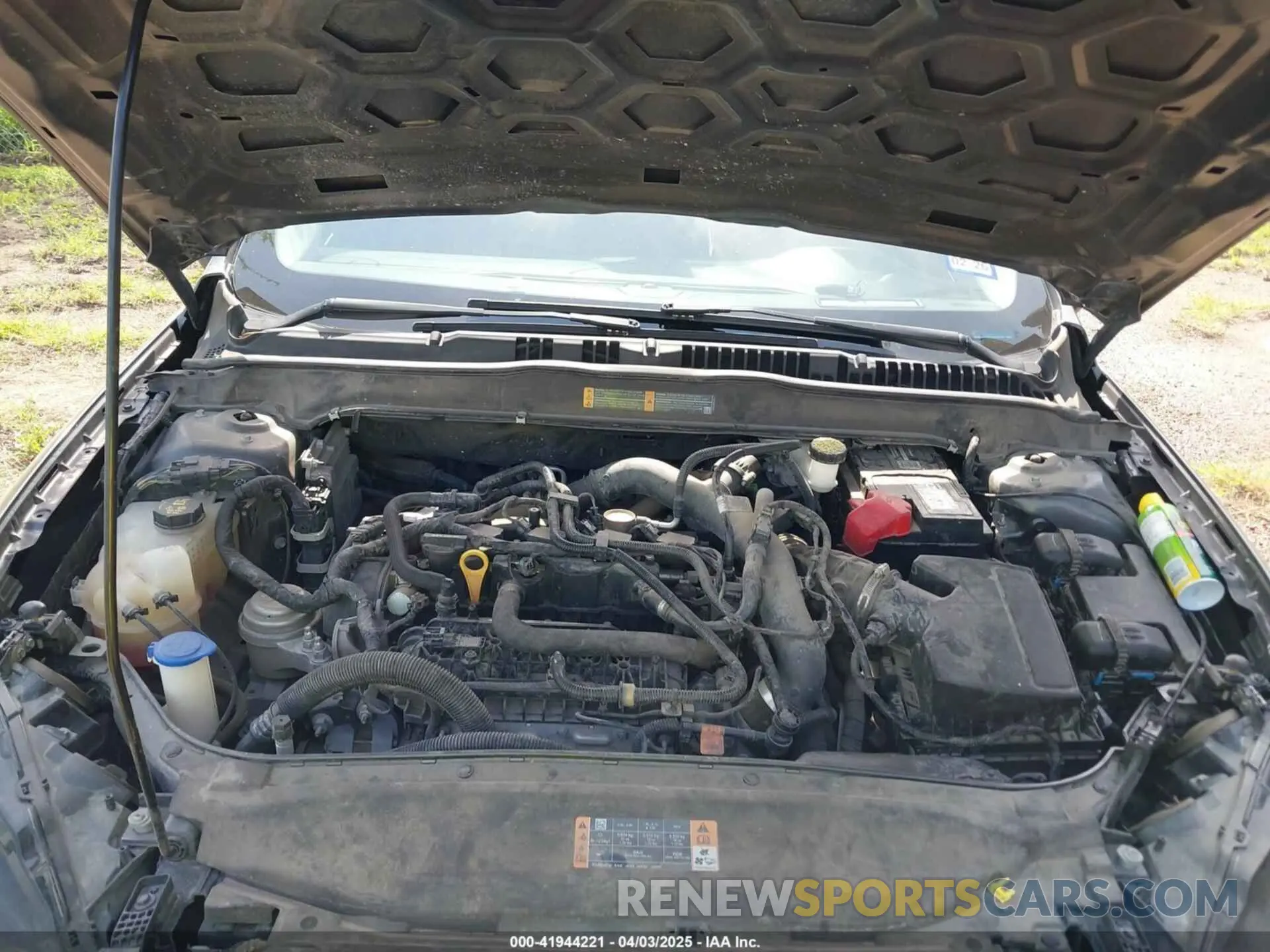 10 Photograph of a damaged car 3FA6P0HD9KR215415 FORD FUSION 2019