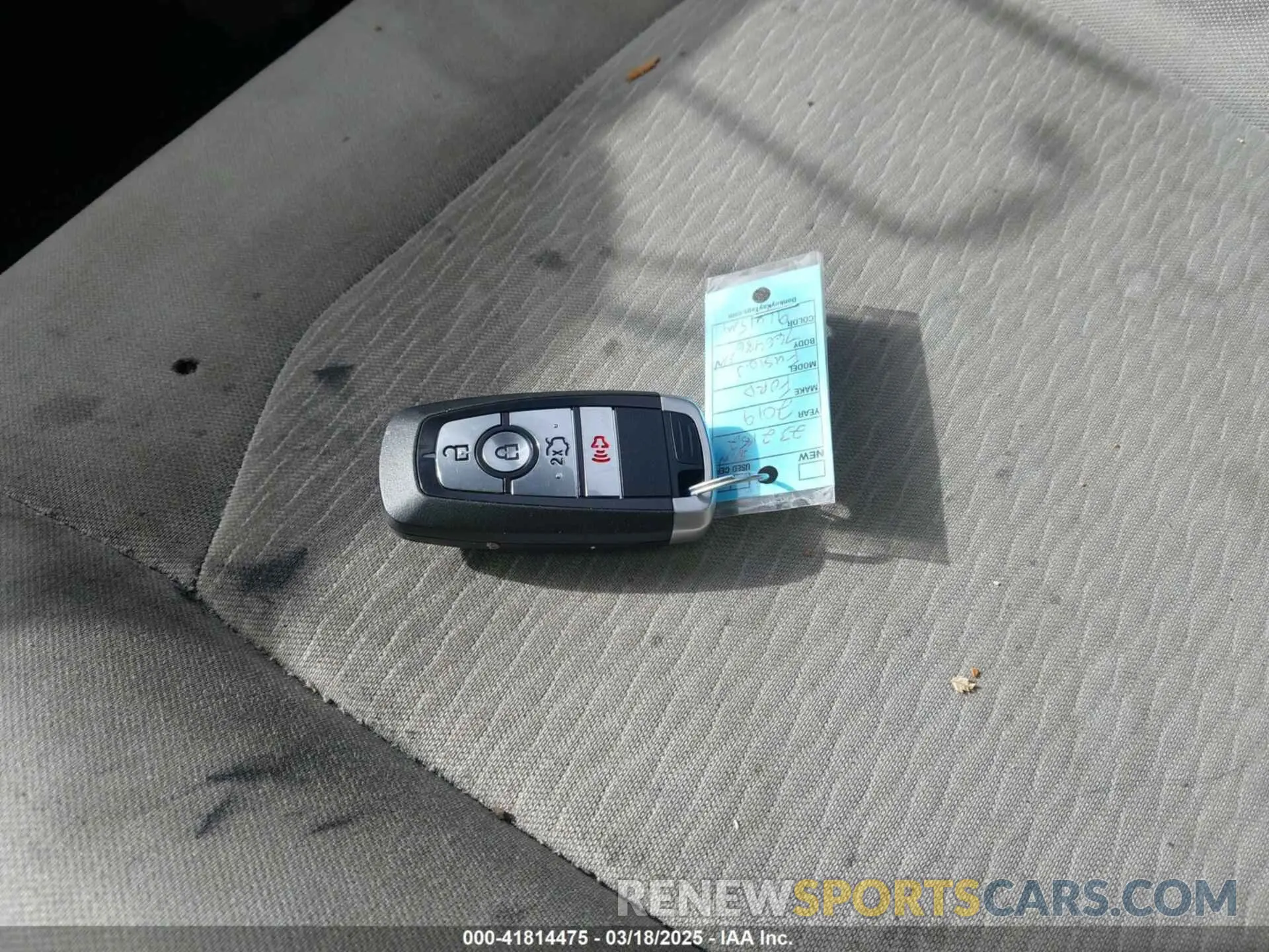 11 Photograph of a damaged car 3FA6P0HD9KR232182 FORD FUSION 2019