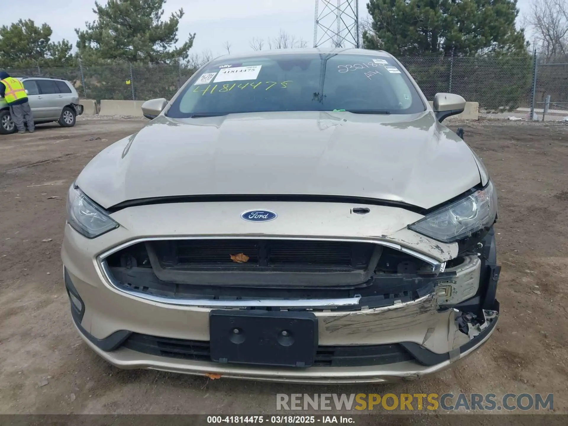 12 Photograph of a damaged car 3FA6P0HD9KR232182 FORD FUSION 2019