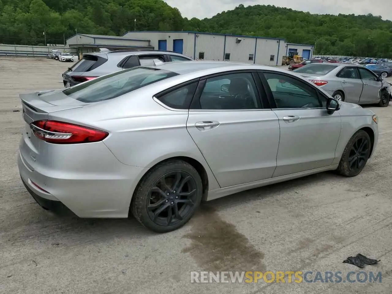 3 Photograph of a damaged car 3FA6P0HD9KR239830 FORD FUSION 2019