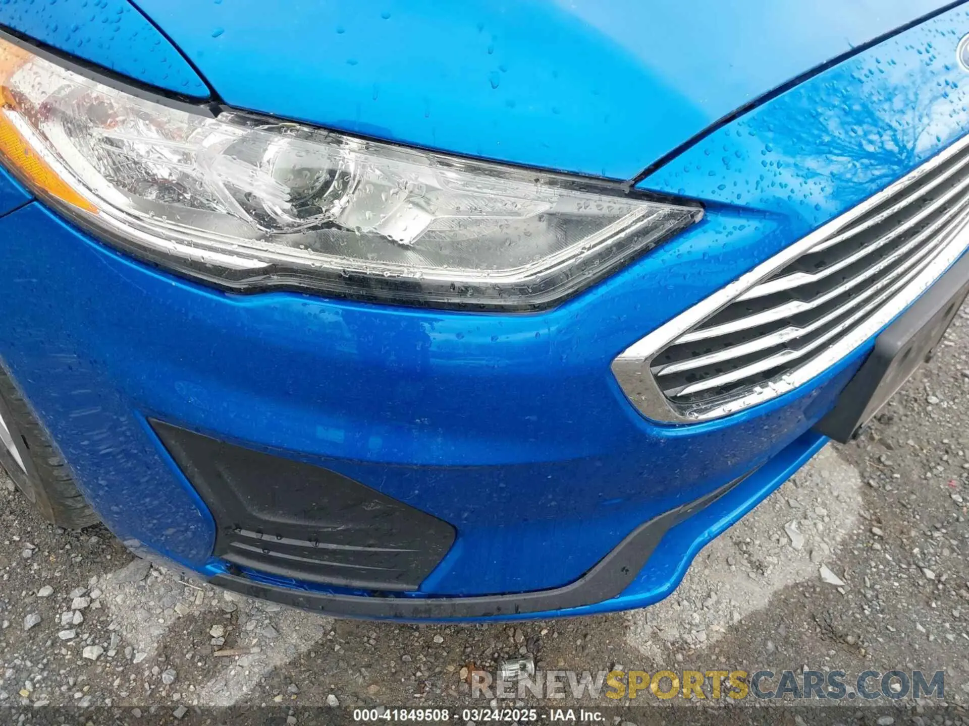 18 Photograph of a damaged car 3FA6P0HDXKR102508 FORD FUSION 2019