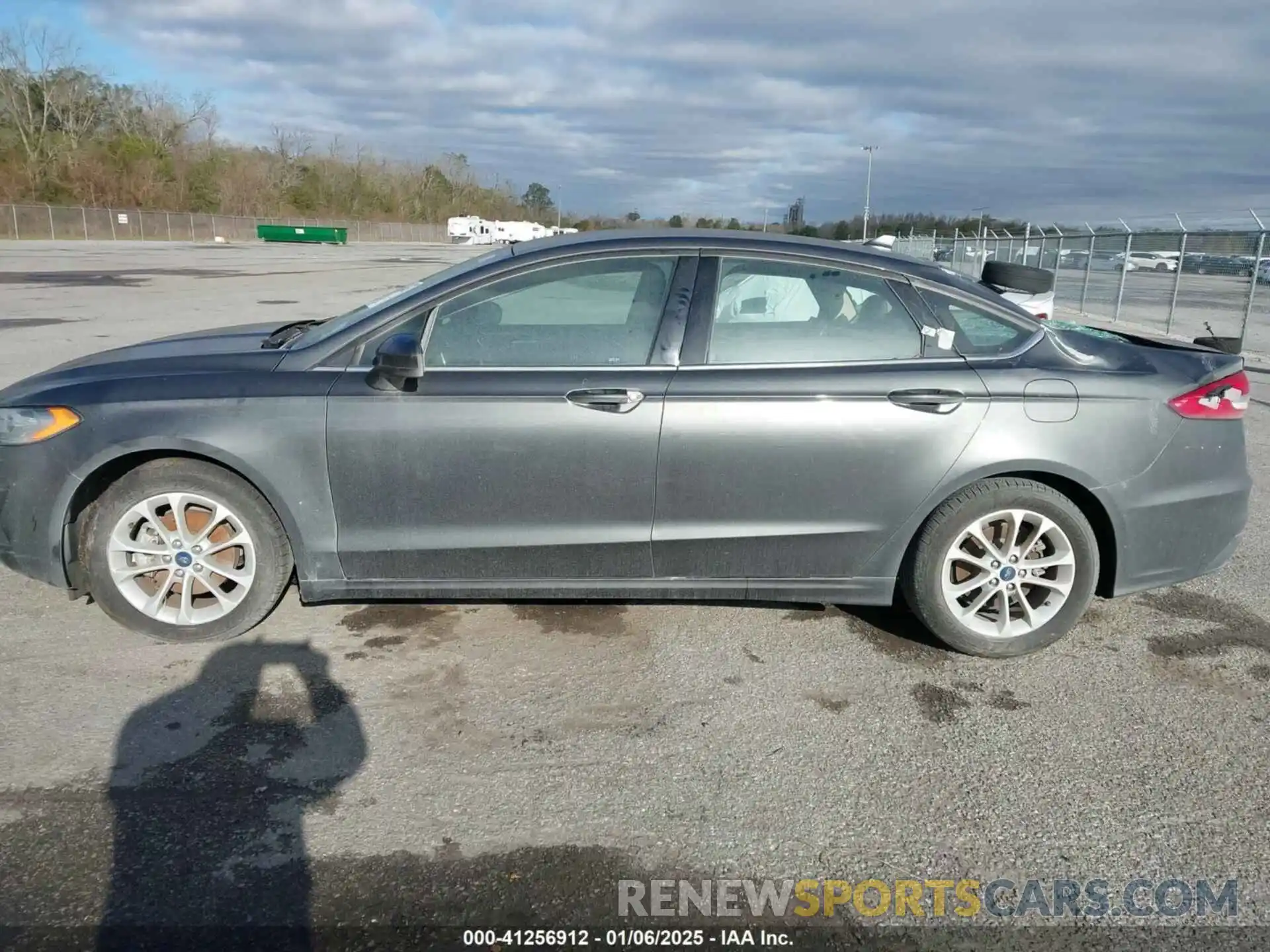 13 Photograph of a damaged car 3FA6P0HDXKR107837 FORD FUSION 2019