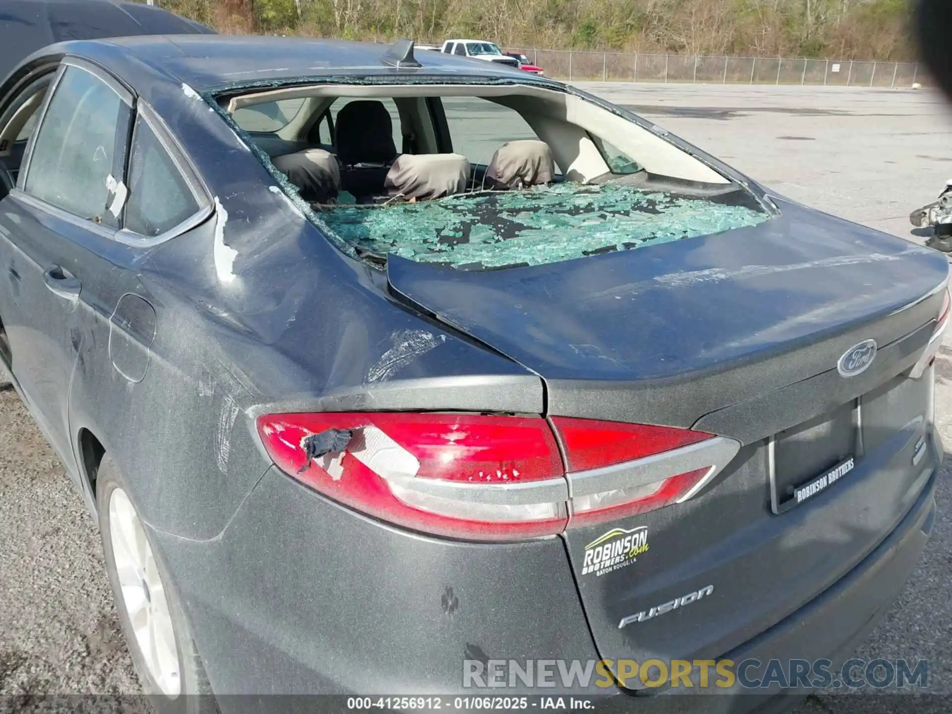 6 Photograph of a damaged car 3FA6P0HDXKR107837 FORD FUSION 2019