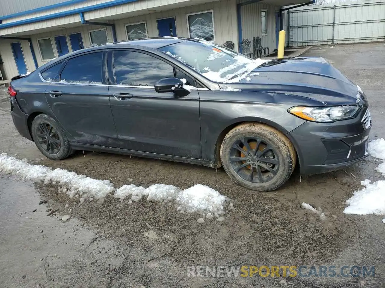 4 Photograph of a damaged car 3FA6P0HDXKR107997 FORD FUSION 2019
