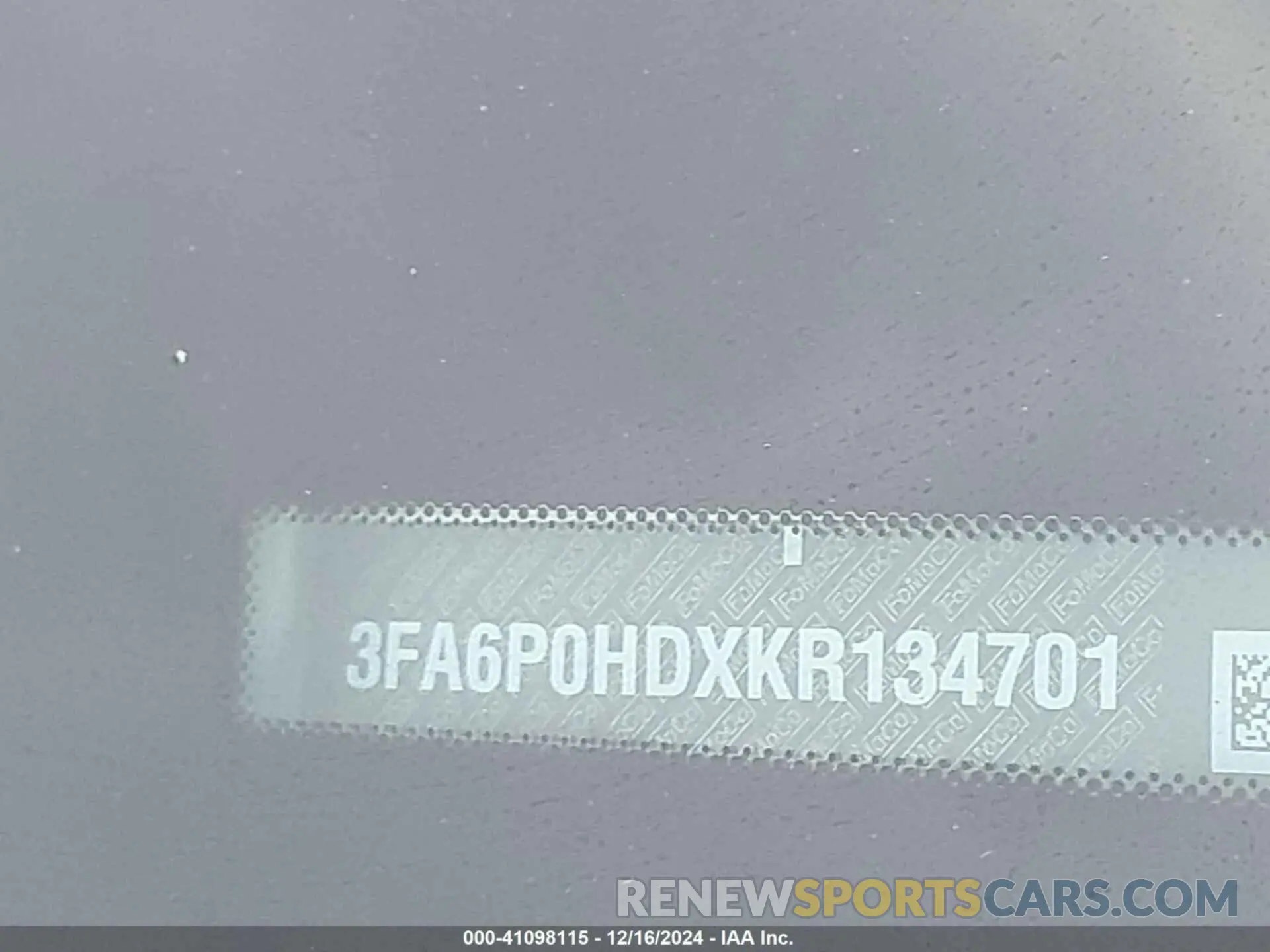 9 Photograph of a damaged car 3FA6P0HDXKR134701 FORD FUSION 2019