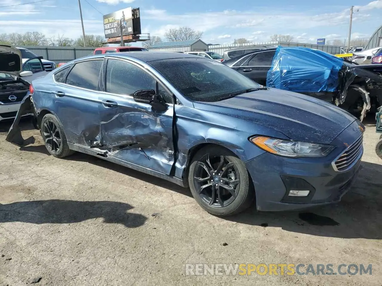 4 Photograph of a damaged car 3FA6P0HDXKR135508 FORD FUSION 2019