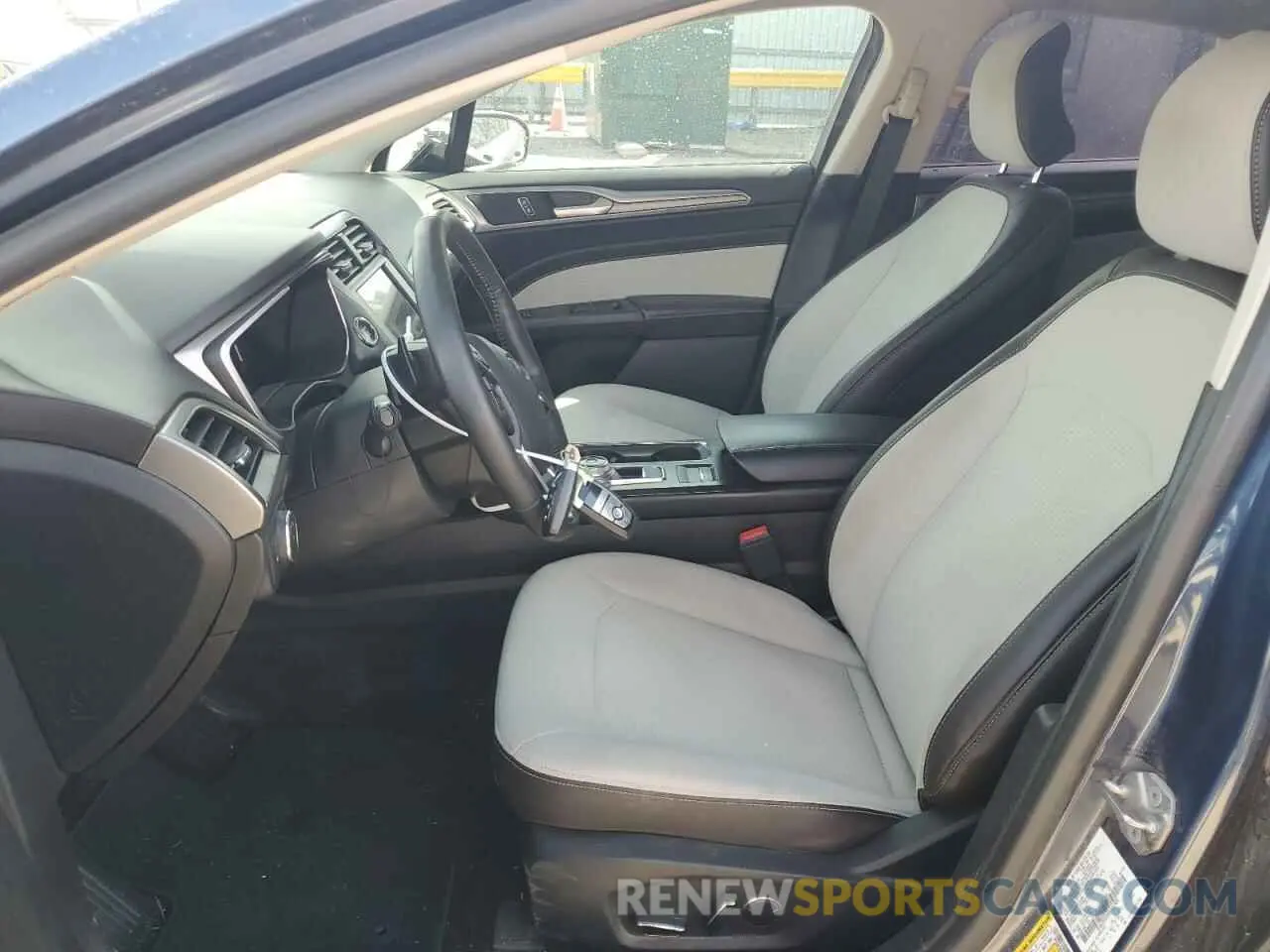 7 Photograph of a damaged car 3FA6P0HDXKR135508 FORD FUSION 2019