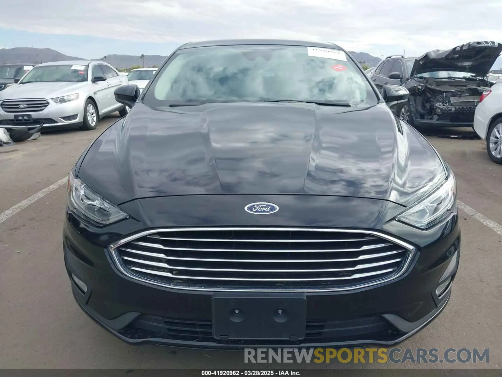 13 Photograph of a damaged car 3FA6P0HDXKR184031 FORD FUSION 2019