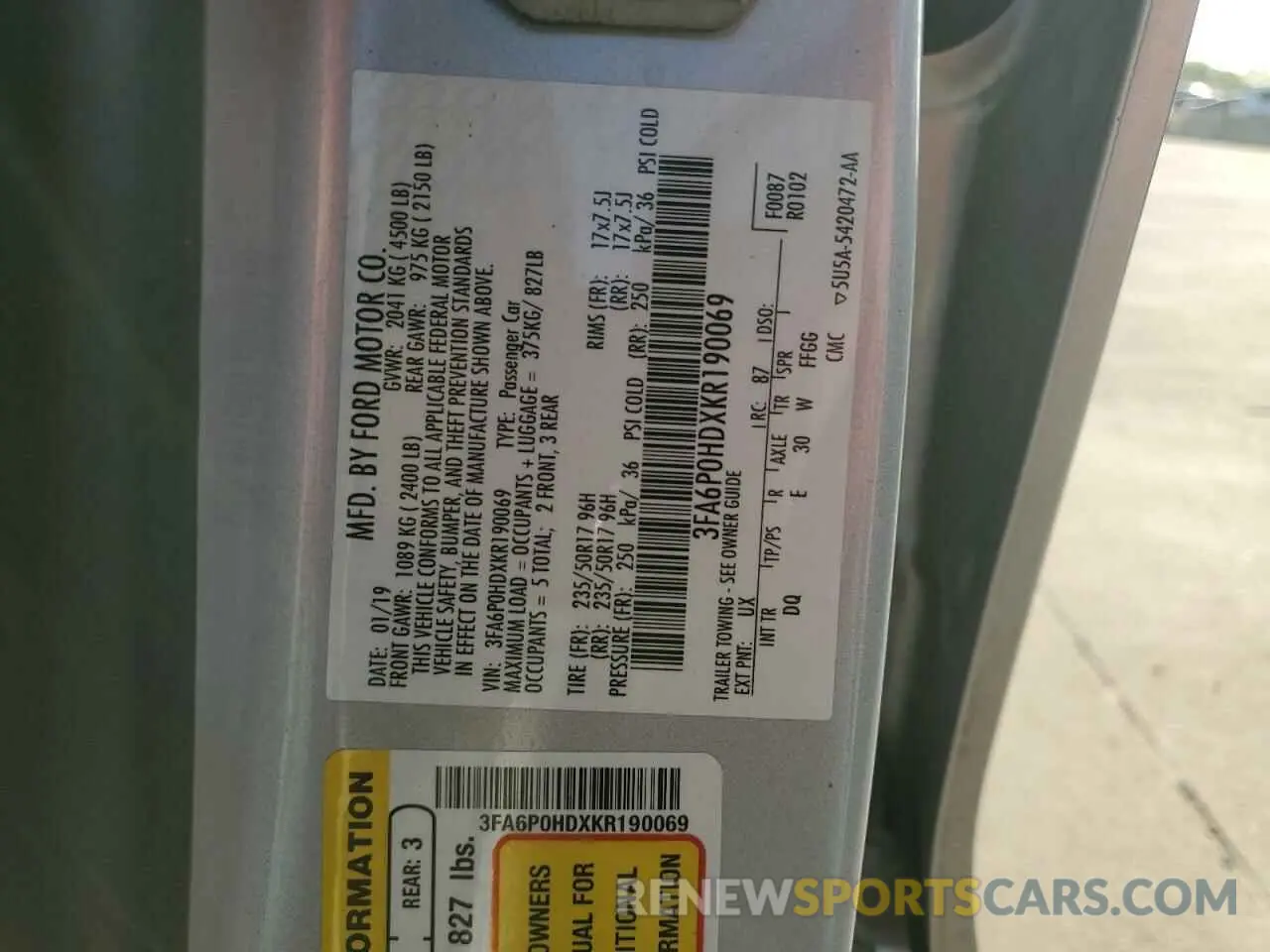 12 Photograph of a damaged car 3FA6P0HDXKR190069 FORD FUSION 2019