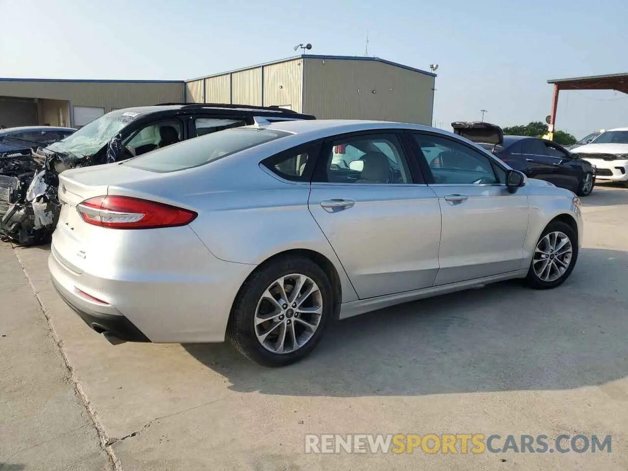 3 Photograph of a damaged car 3FA6P0HDXKR190069 FORD FUSION 2019