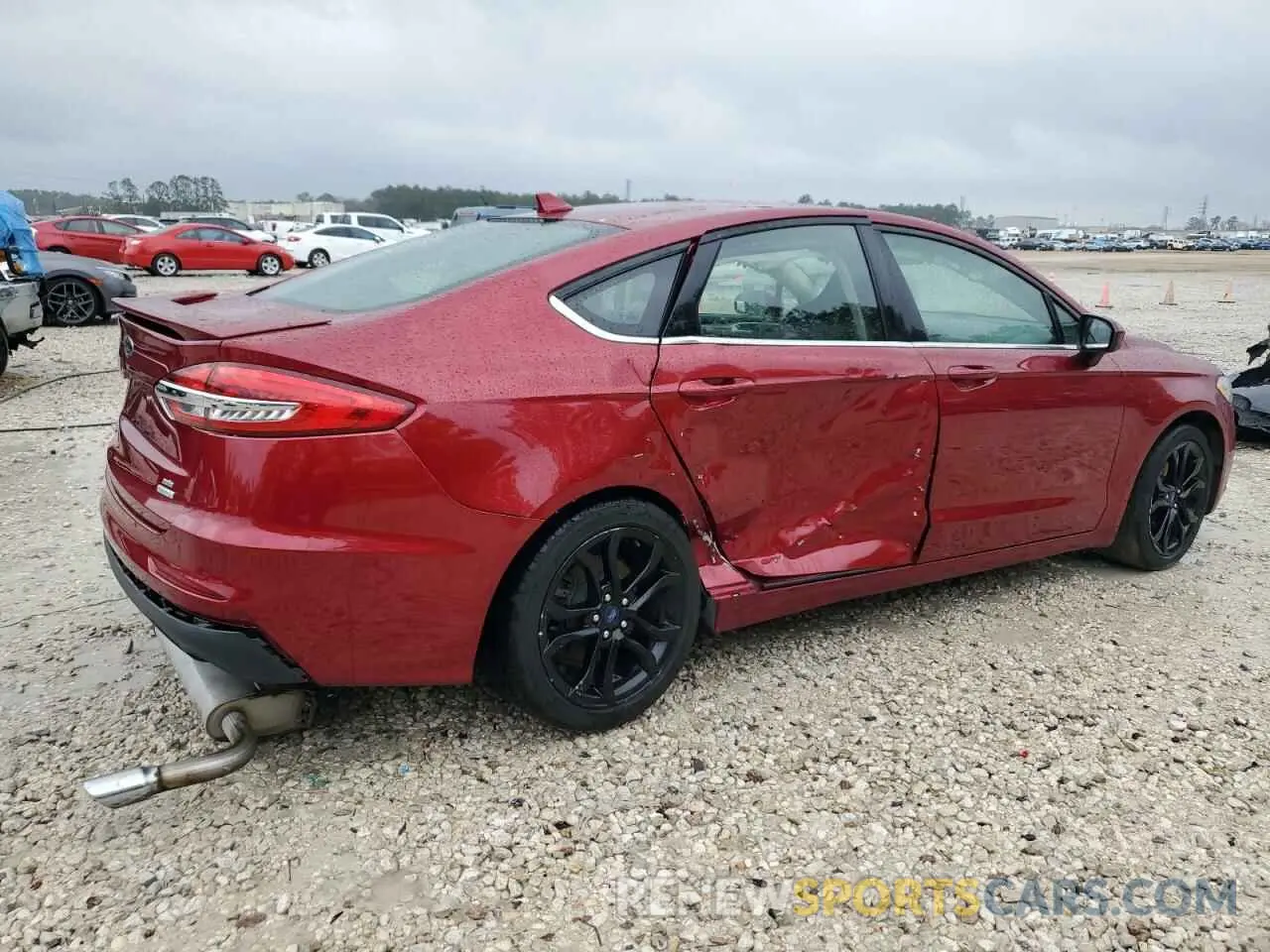 3 Photograph of a damaged car 3FA6P0HDXKR198401 FORD FUSION 2019