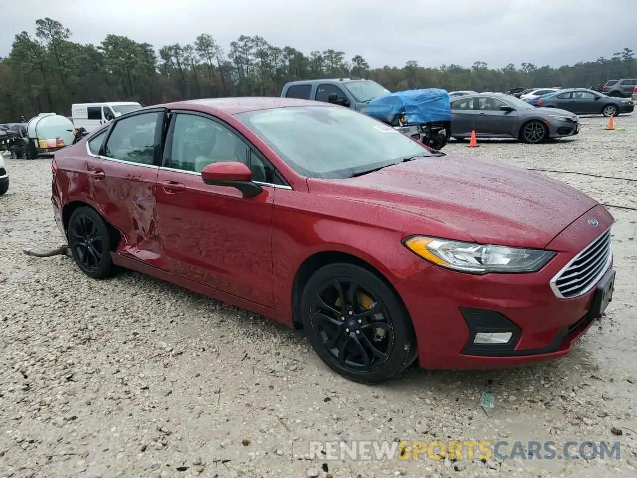 4 Photograph of a damaged car 3FA6P0HDXKR198401 FORD FUSION 2019