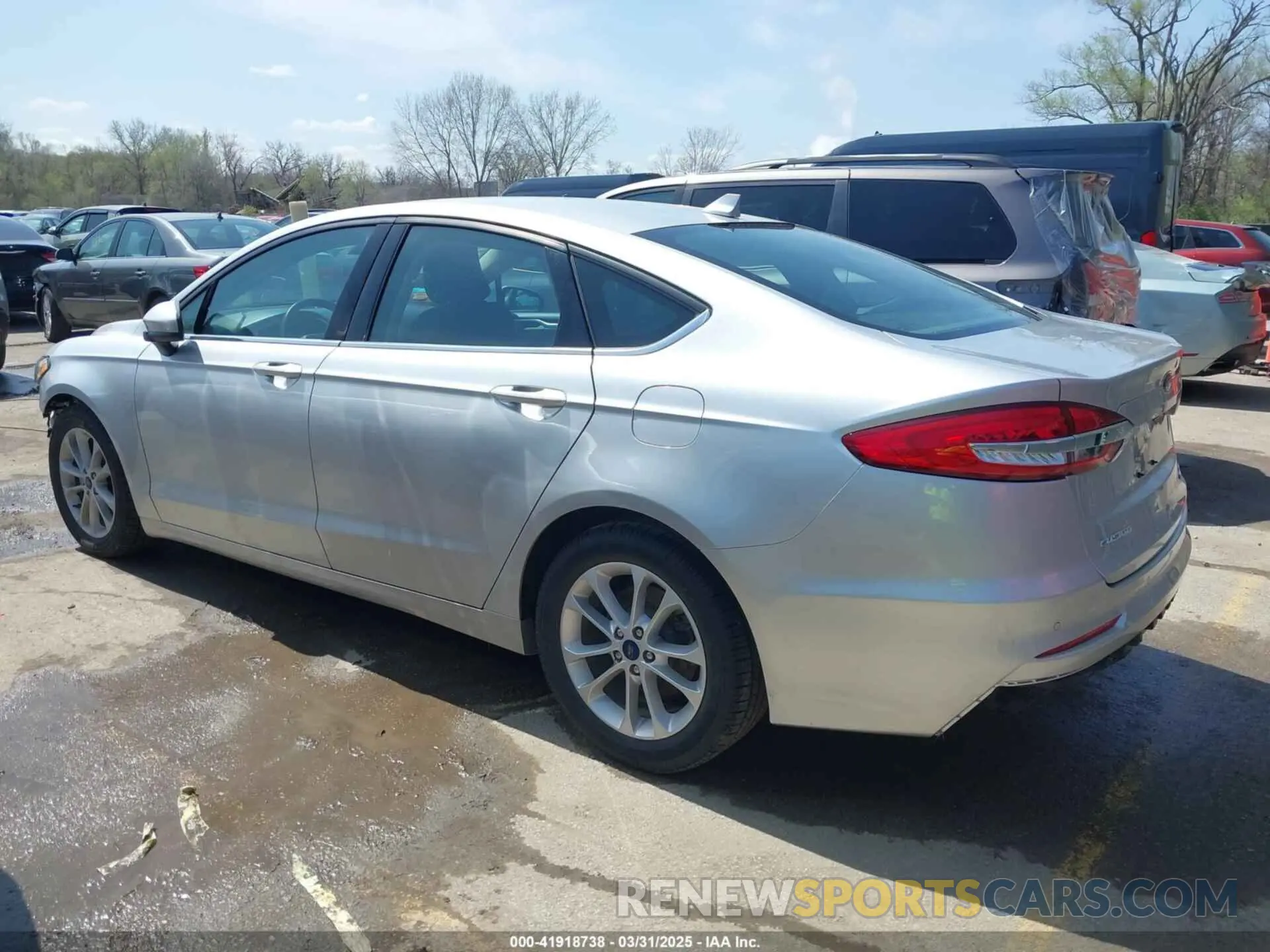 14 Photograph of a damaged car 3FA6P0HDXKR275252 FORD FUSION 2019