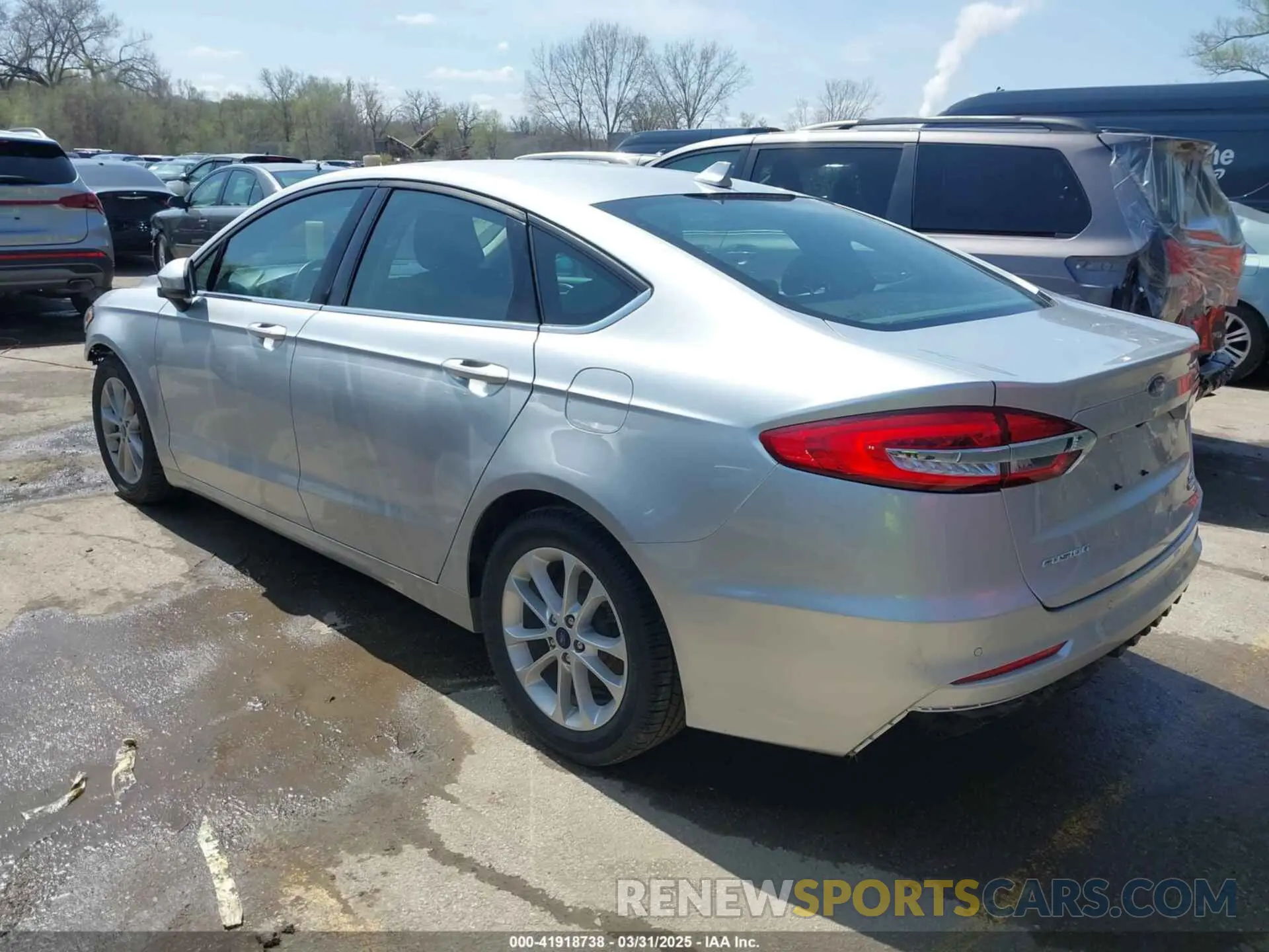 3 Photograph of a damaged car 3FA6P0HDXKR275252 FORD FUSION 2019