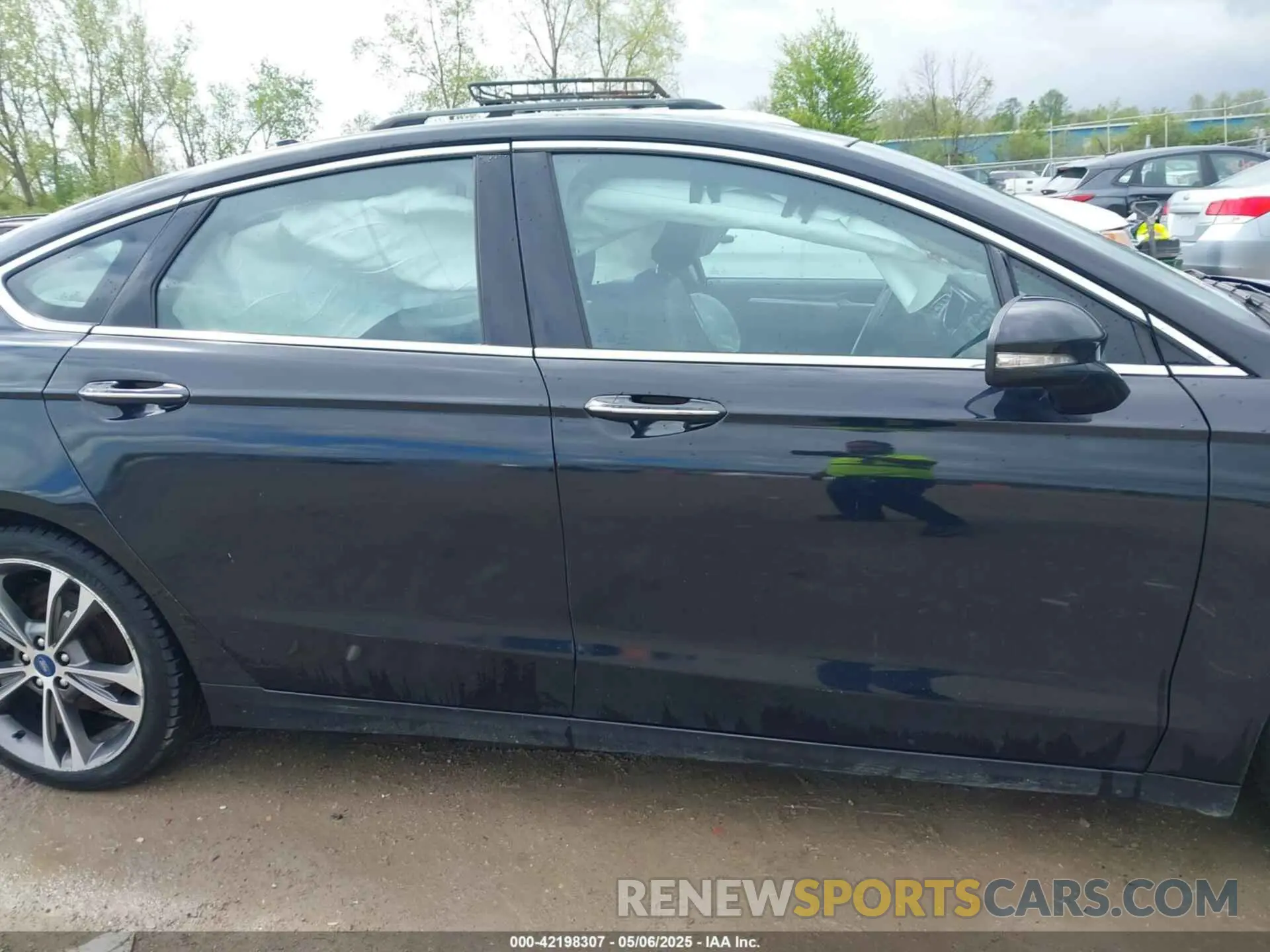 13 Photograph of a damaged car 3FA6P0K92KR248521 FORD FUSION 2019