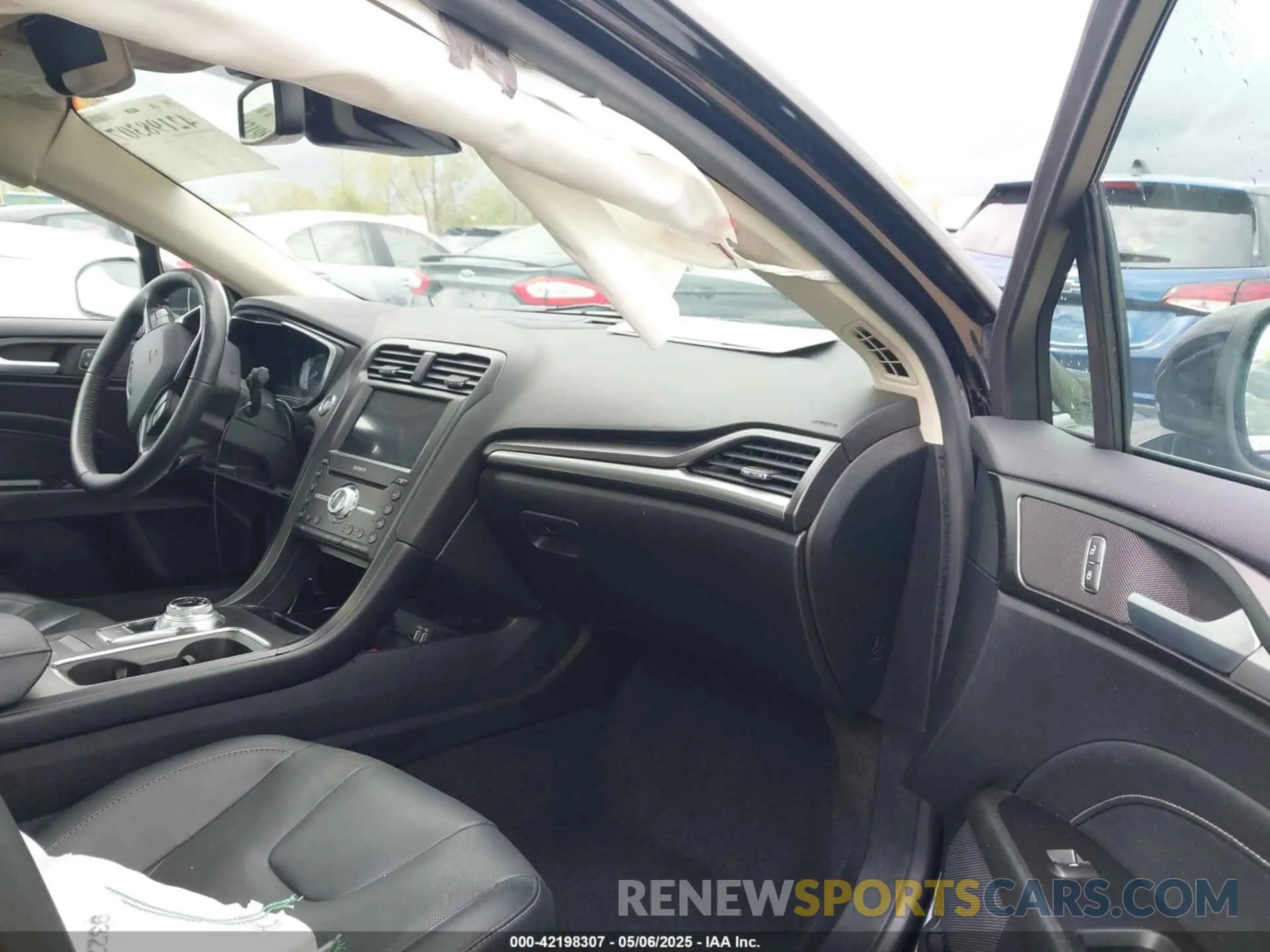 5 Photograph of a damaged car 3FA6P0K92KR248521 FORD FUSION 2019