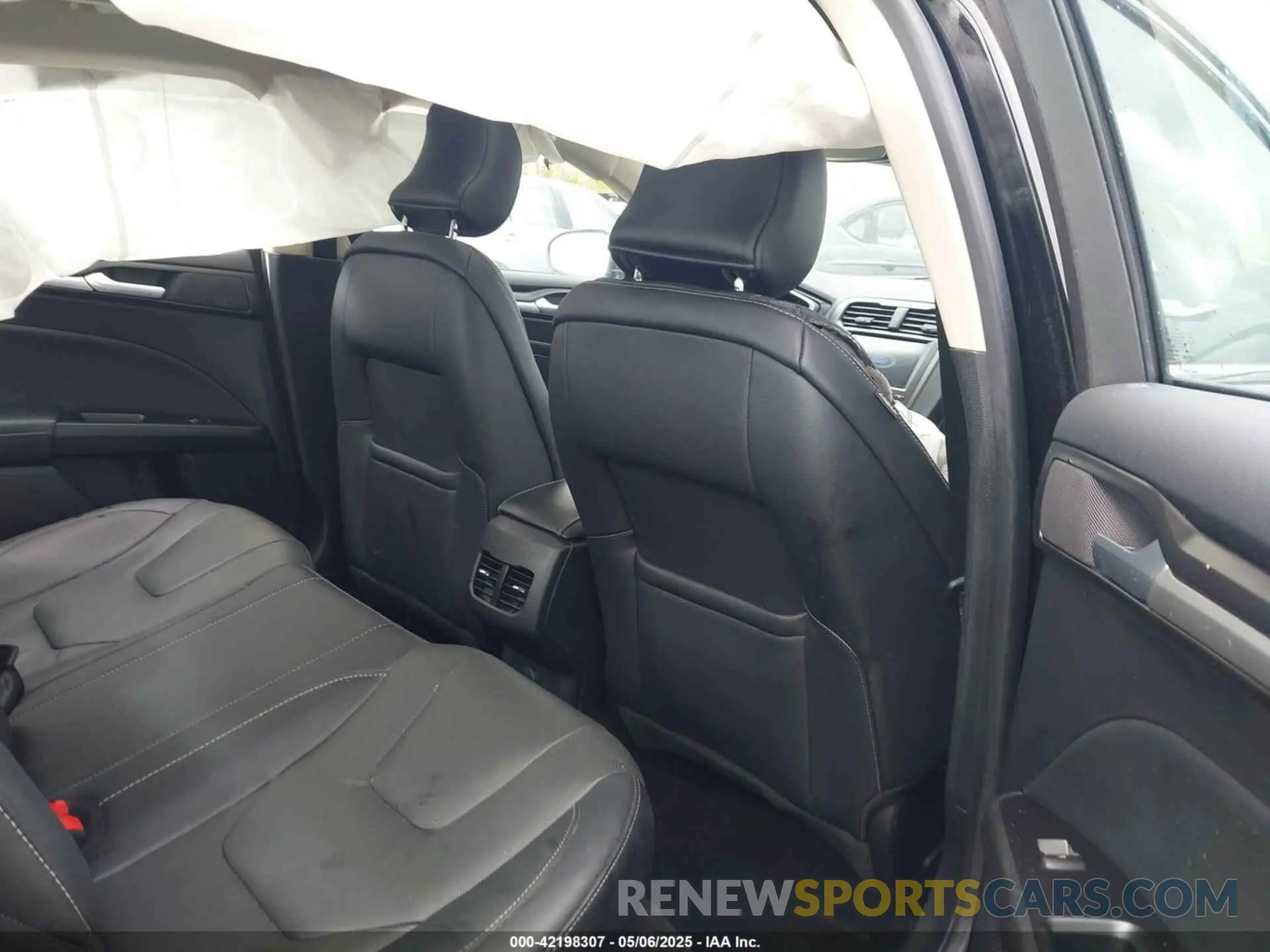 8 Photograph of a damaged car 3FA6P0K92KR248521 FORD FUSION 2019