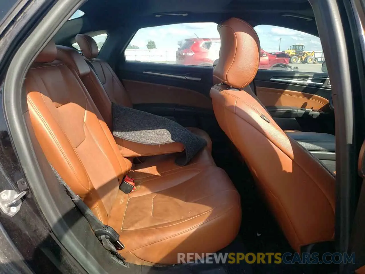 10 Photograph of a damaged car 3FA6P0K96KR270554 FORD FUSION 2019