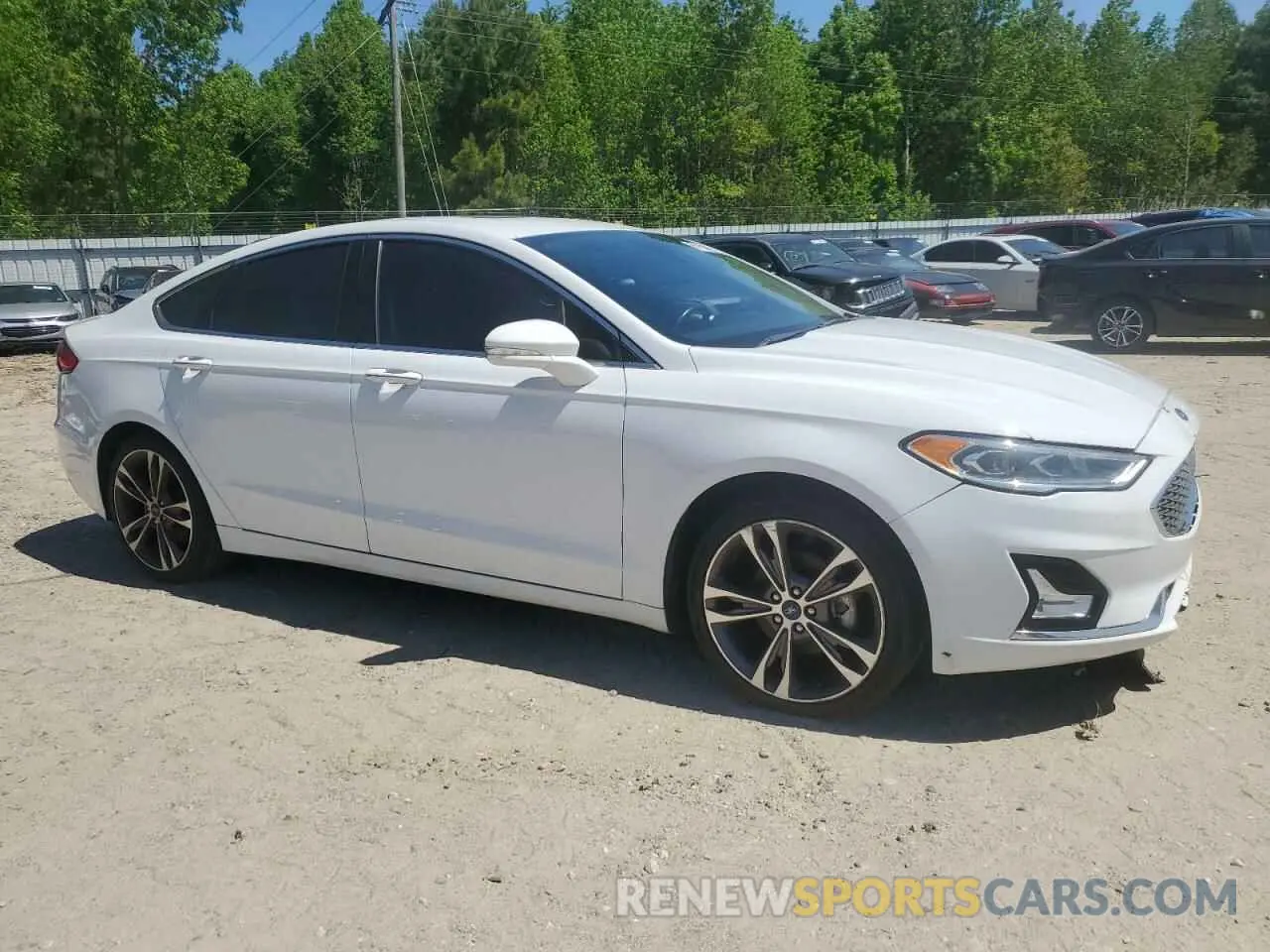 4 Photograph of a damaged car 3FA6P0K98KR233733 FORD FUSION 2019