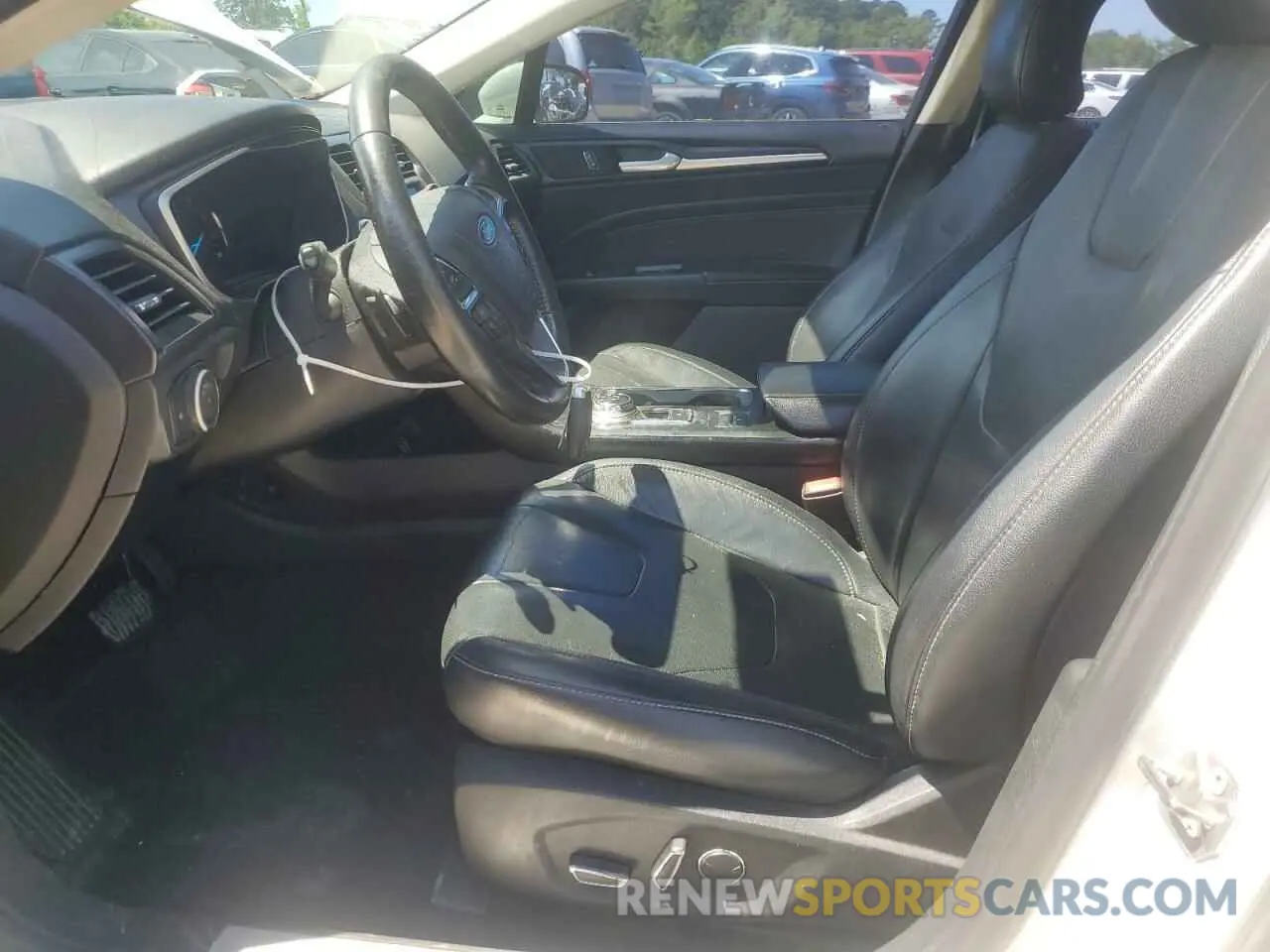 7 Photograph of a damaged car 3FA6P0K98KR233733 FORD FUSION 2019