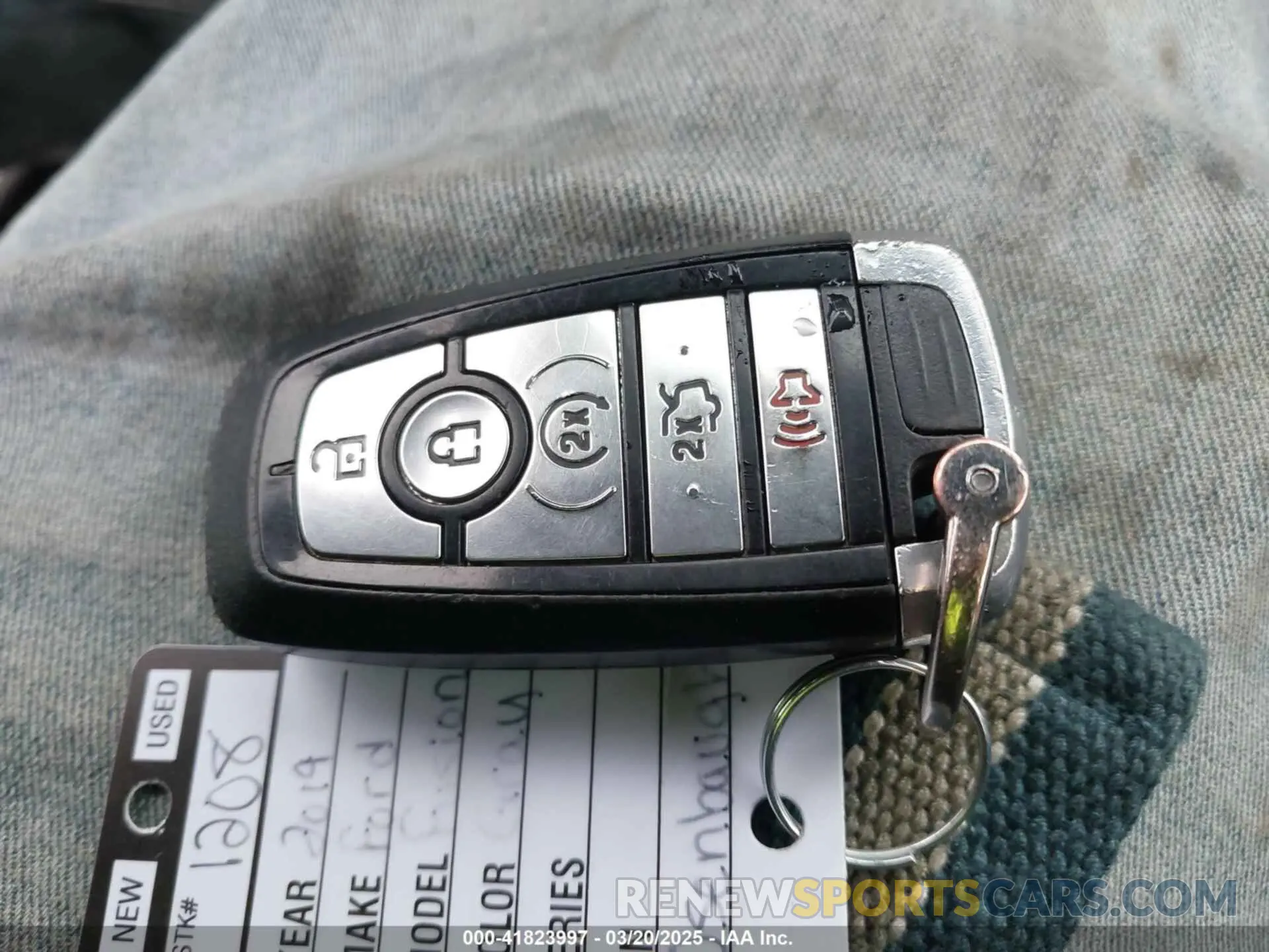 11 Photograph of a damaged car 3FA6P0K9XKR259556 FORD FUSION 2019