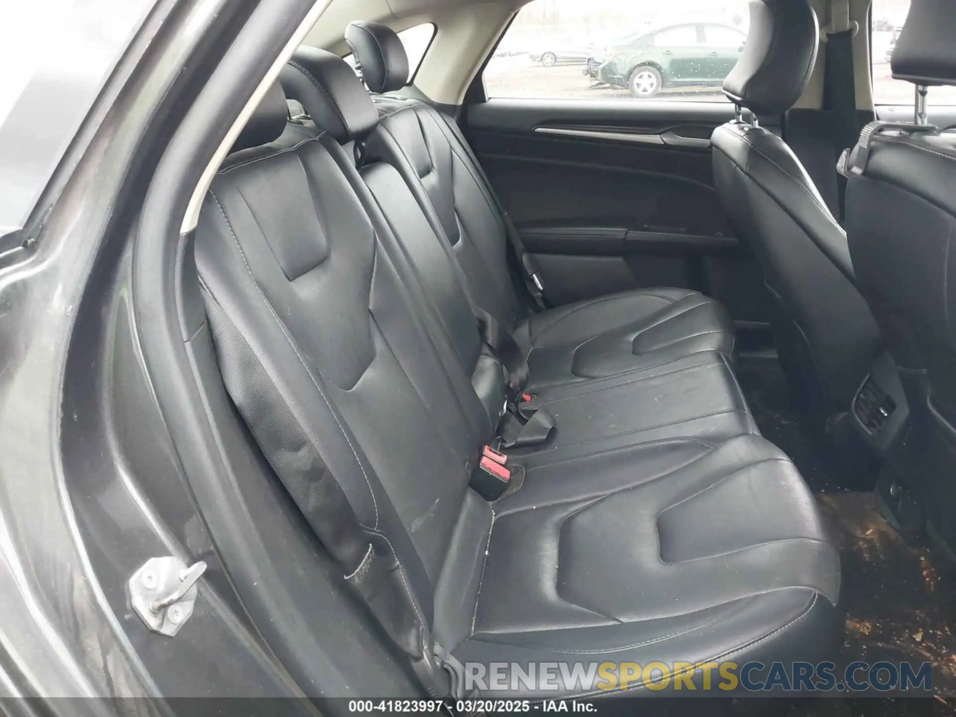 8 Photograph of a damaged car 3FA6P0K9XKR259556 FORD FUSION 2019