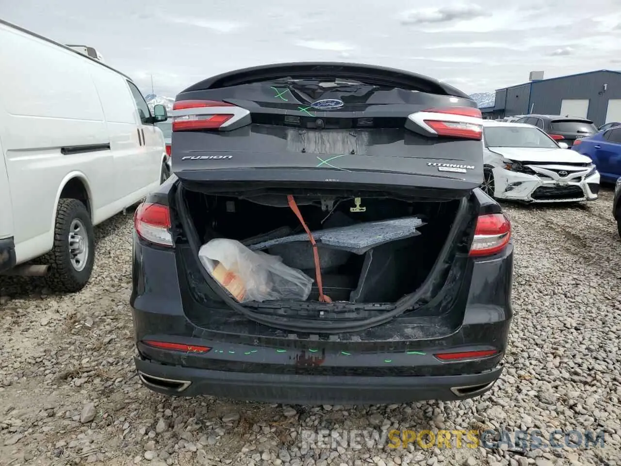 6 Photograph of a damaged car 3FA6P0K9XKR269374 FORD FUSION 2019