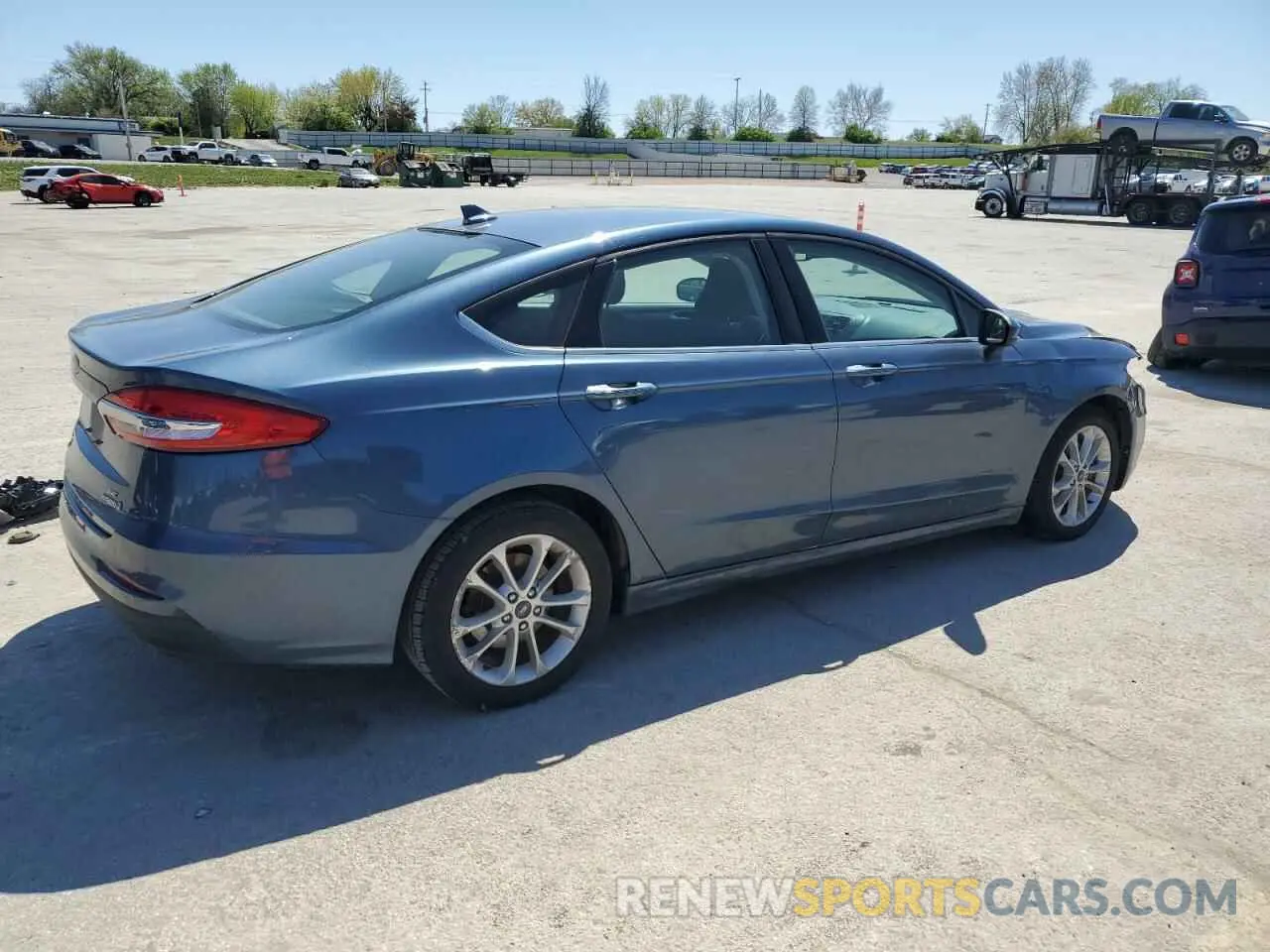 3 Photograph of a damaged car 3FA6P0LU0KR108860 FORD FUSION 2019