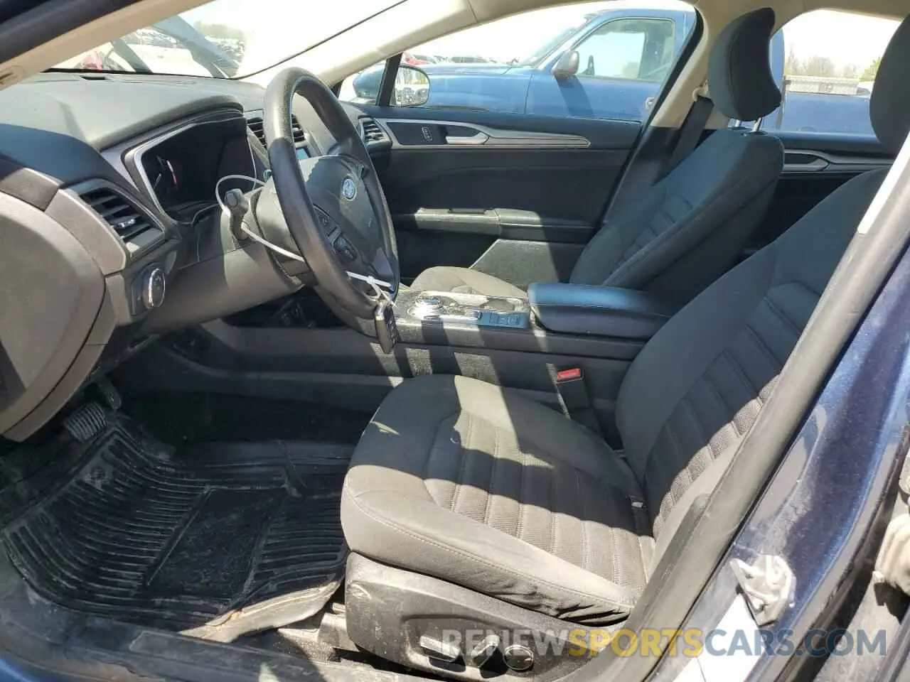 7 Photograph of a damaged car 3FA6P0LU0KR108860 FORD FUSION 2019