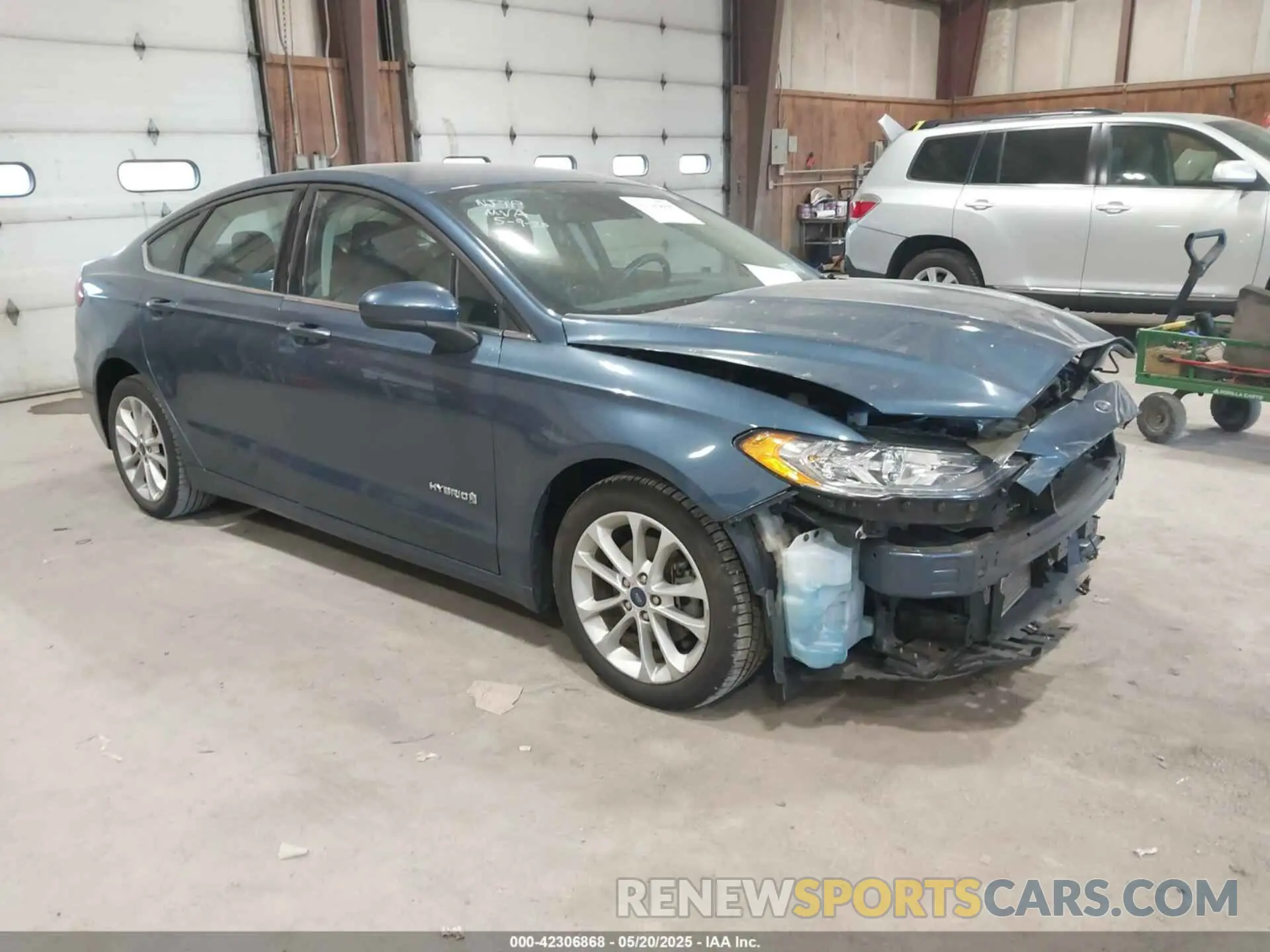 1 Photograph of a damaged car 3FA6P0LU0KR146217 FORD FUSION 2019