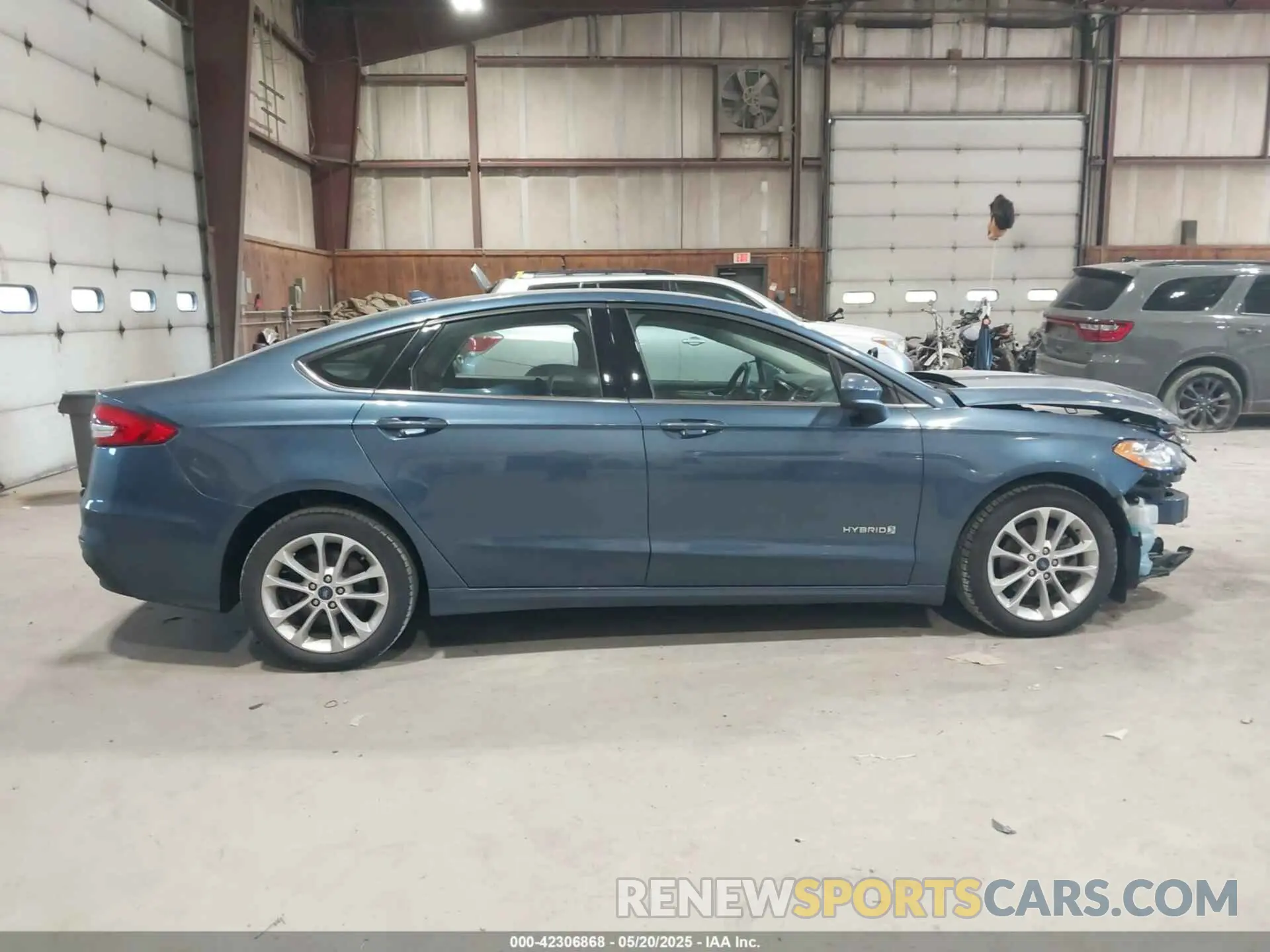 14 Photograph of a damaged car 3FA6P0LU0KR146217 FORD FUSION 2019