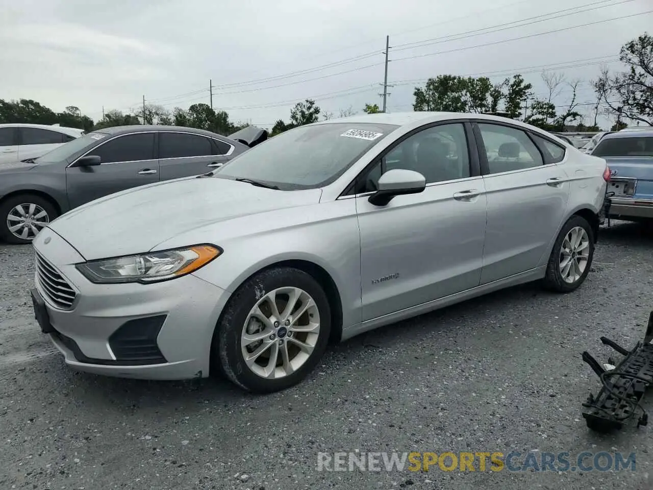 1 Photograph of a damaged car 3FA6P0LU0KR180013 FORD FUSION 2019