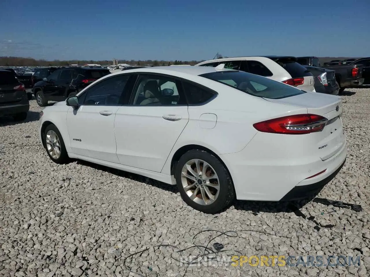 2 Photograph of a damaged car 3FA6P0LU0KR188144 FORD FUSION 2019