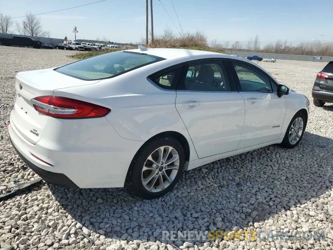 3 Photograph of a damaged car 3FA6P0LU0KR188144 FORD FUSION 2019
