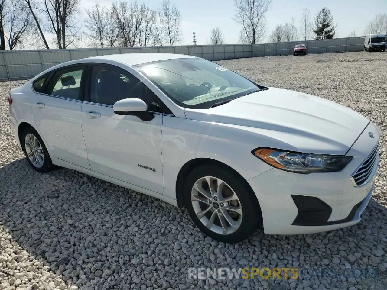 4 Photograph of a damaged car 3FA6P0LU0KR188144 FORD FUSION 2019
