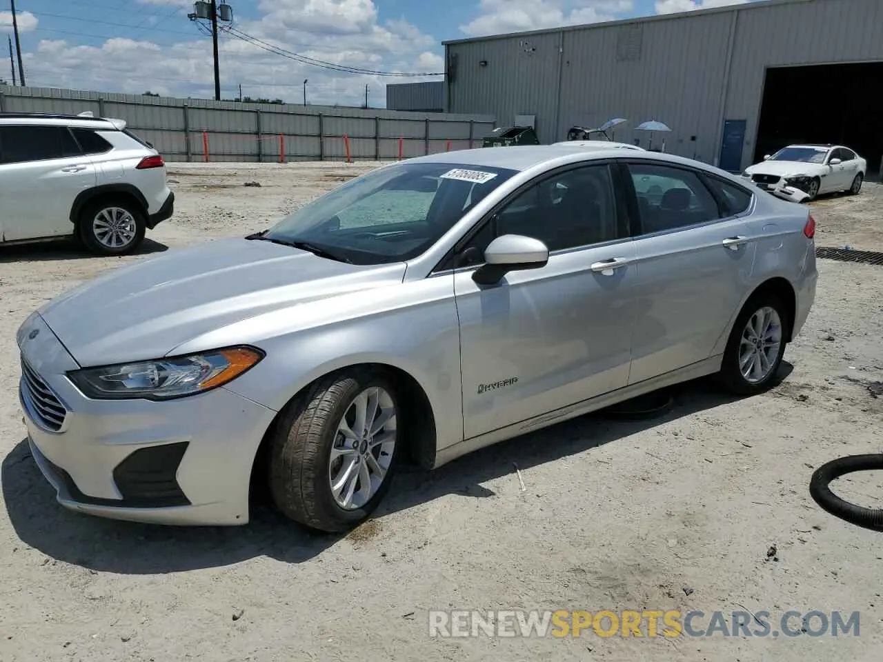 1 Photograph of a damaged car 3FA6P0LU0KR193764 FORD FUSION 2019