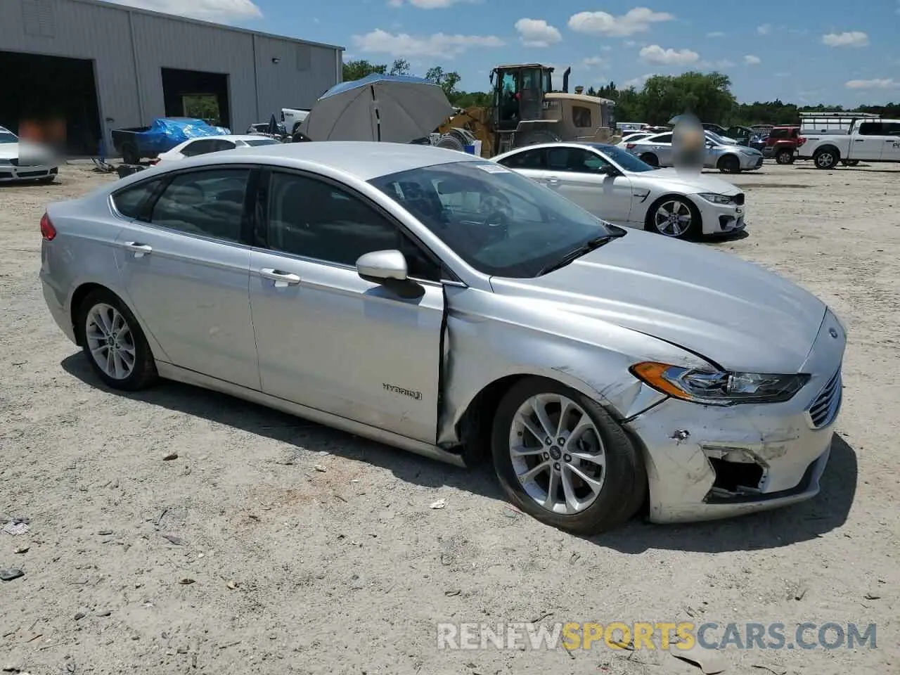 4 Photograph of a damaged car 3FA6P0LU0KR193764 FORD FUSION 2019
