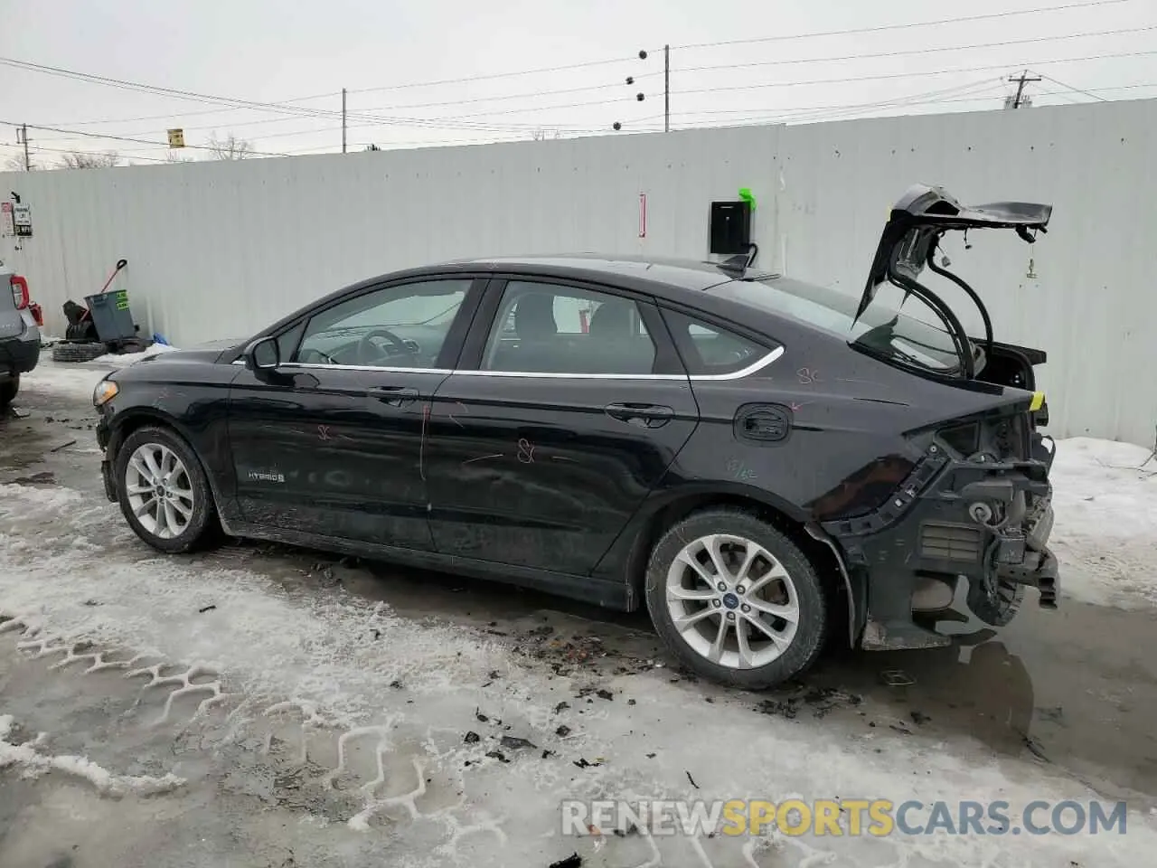 2 Photograph of a damaged car 3FA6P0LU0KR266762 FORD FUSION 2019