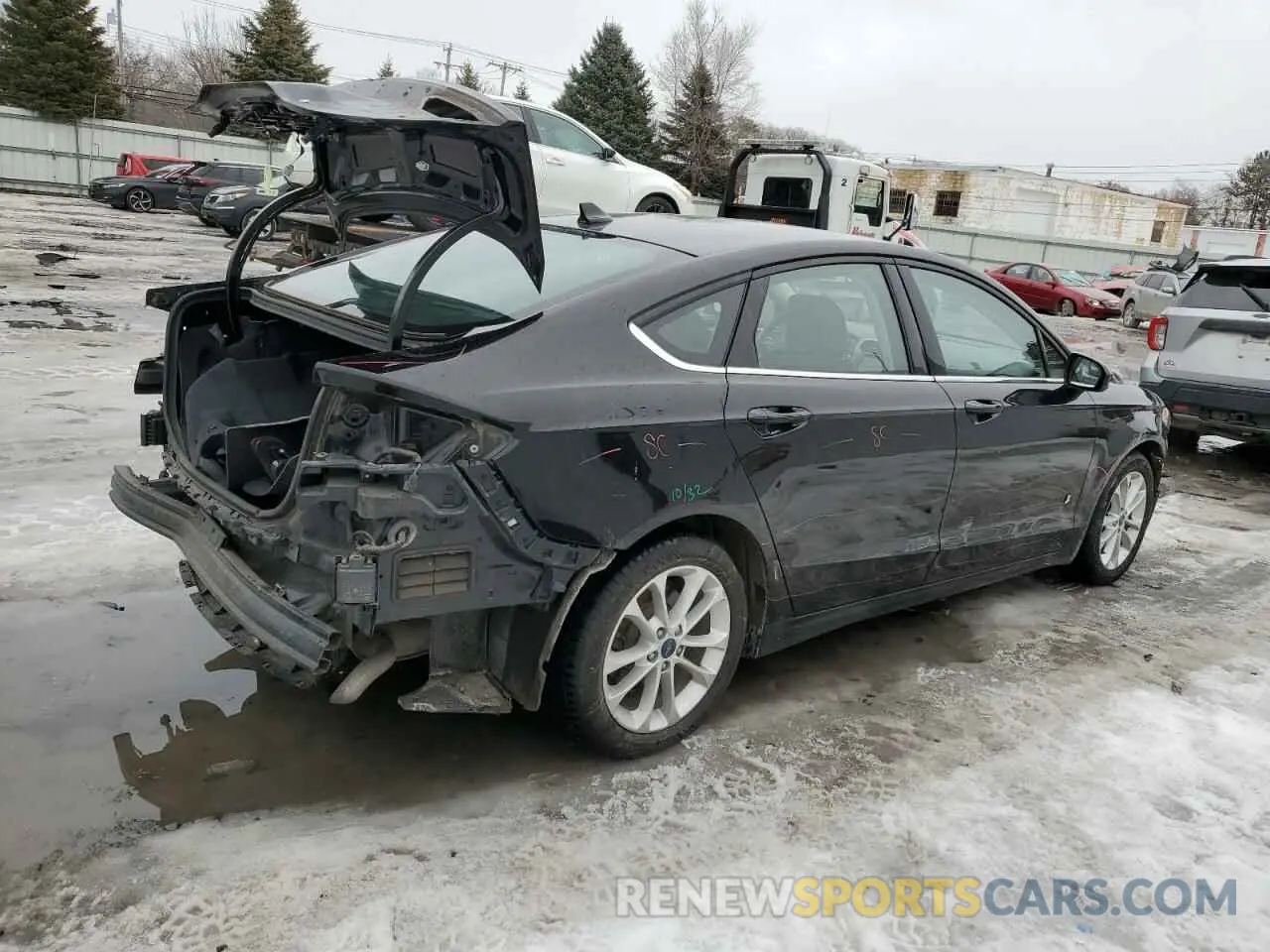 3 Photograph of a damaged car 3FA6P0LU0KR266762 FORD FUSION 2019
